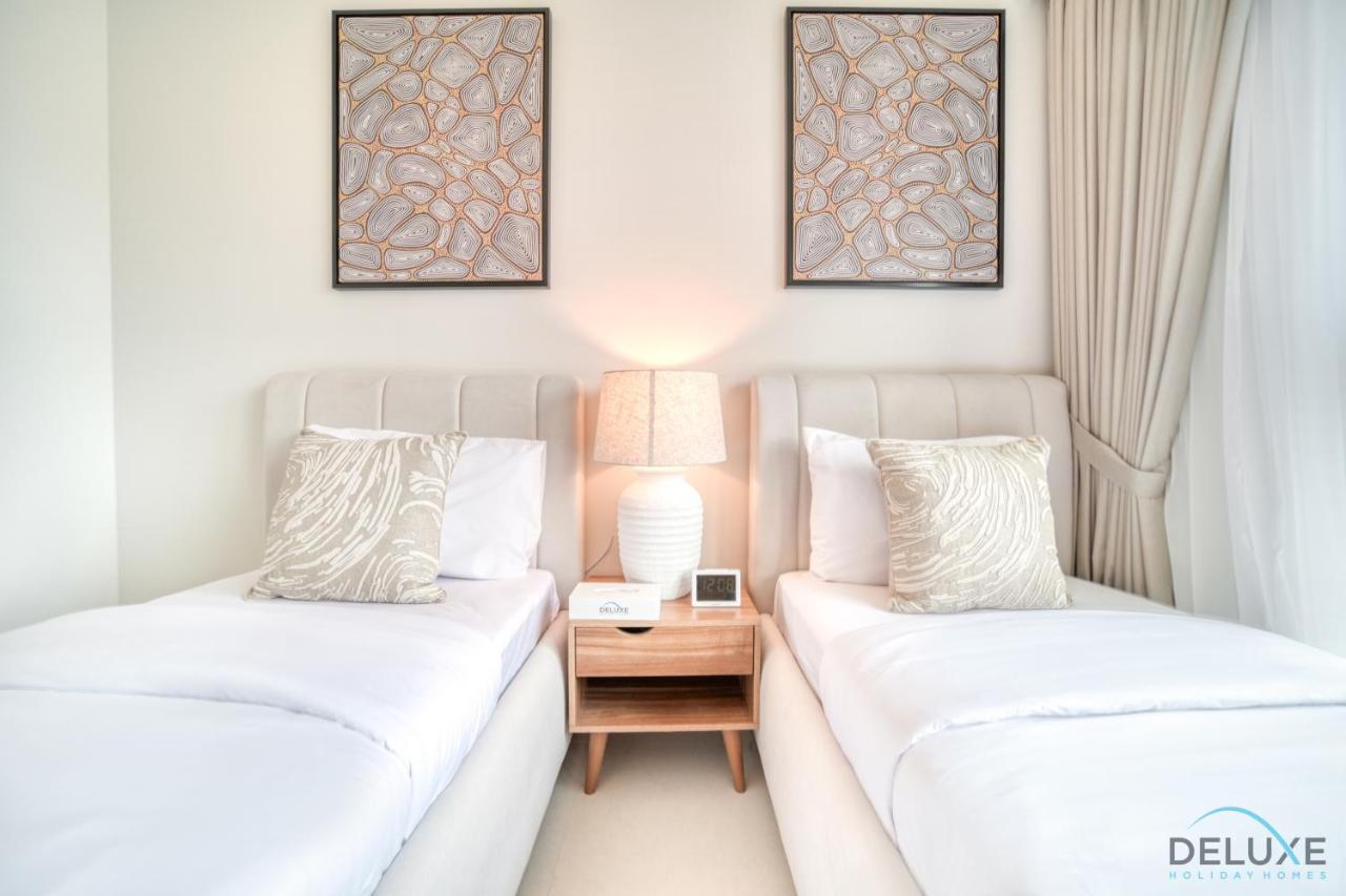 Stylish 2br With Burj Khalifa View At Burj Royale Downtown By Deluxe Homes Dubai