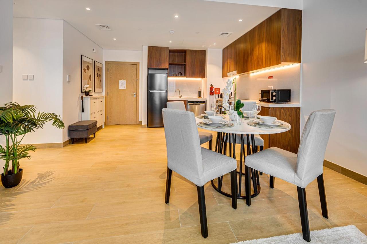 Amazing 1 Bedroom In Port De La Near The Sea Apartment Dubai