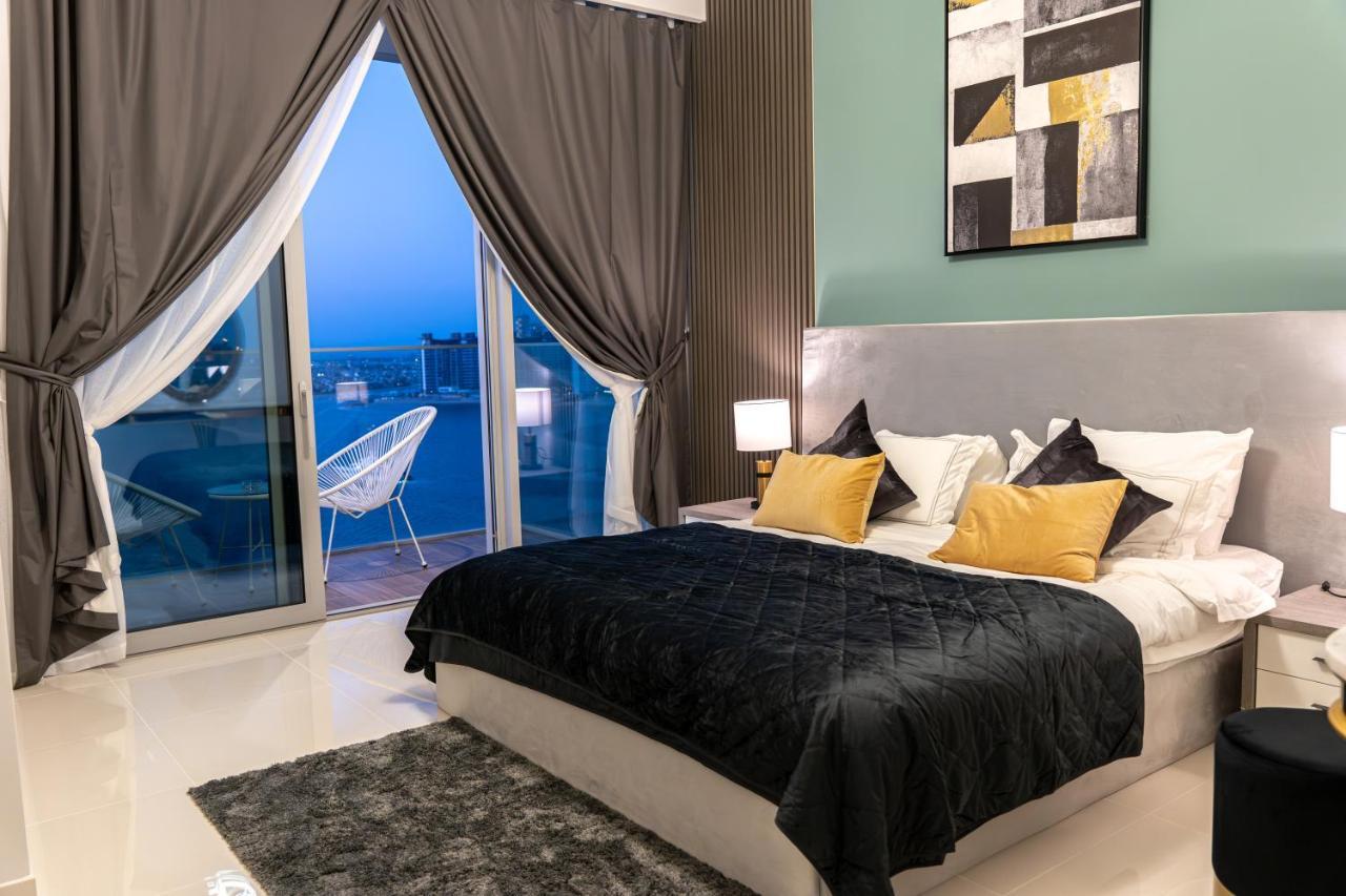 Your Luxury Beachfront Living *