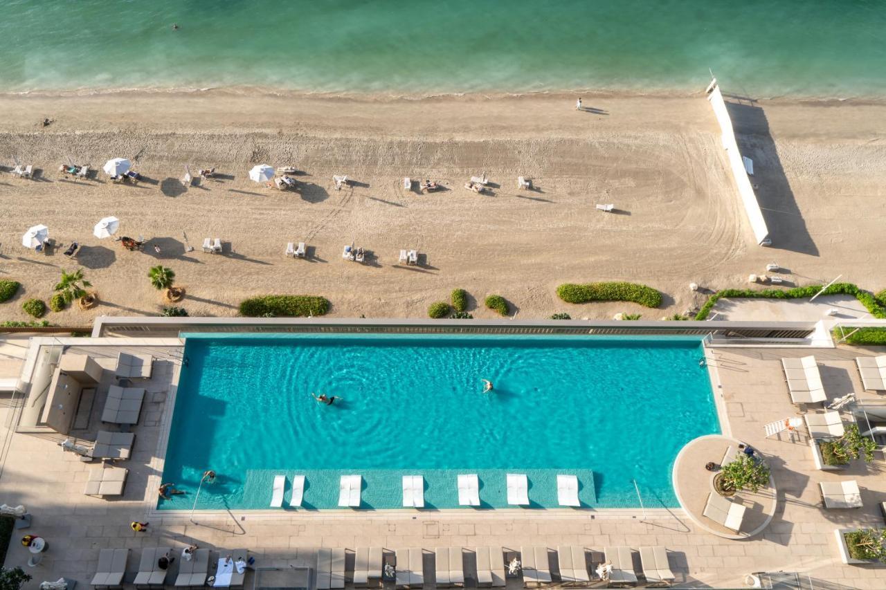 Your Luxury Beachfront Living Apartment *