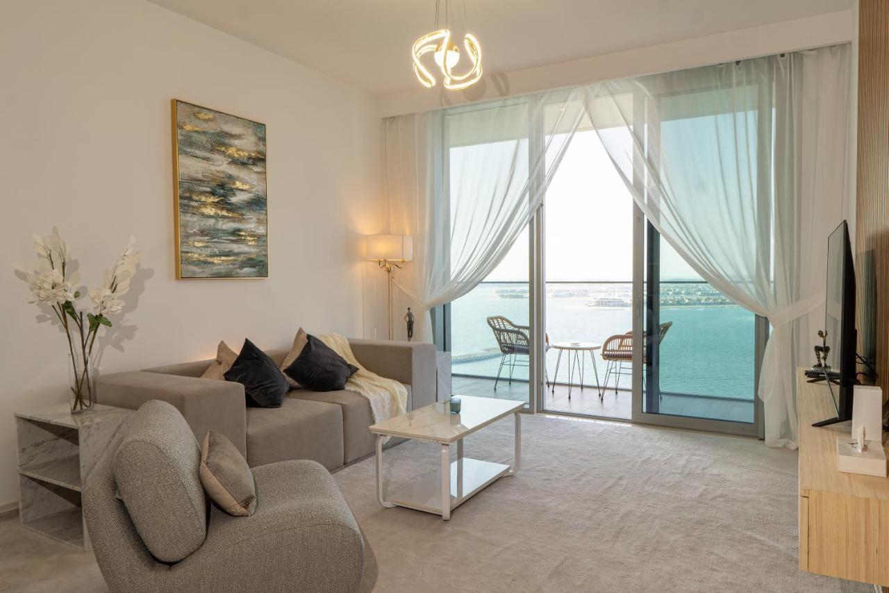 Your Luxury Beachfront Living Apartment Dubai