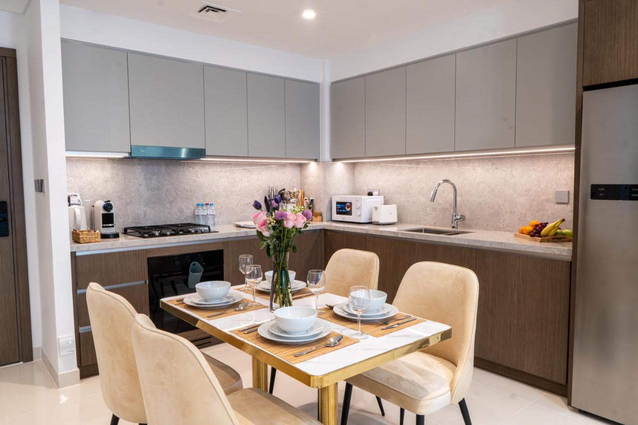 Your Luxury Beachfront Living Apartment Dubai