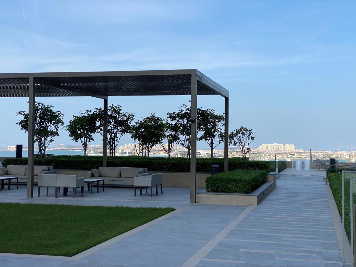 Your Luxury Beachfront Living Apartment Dubai
