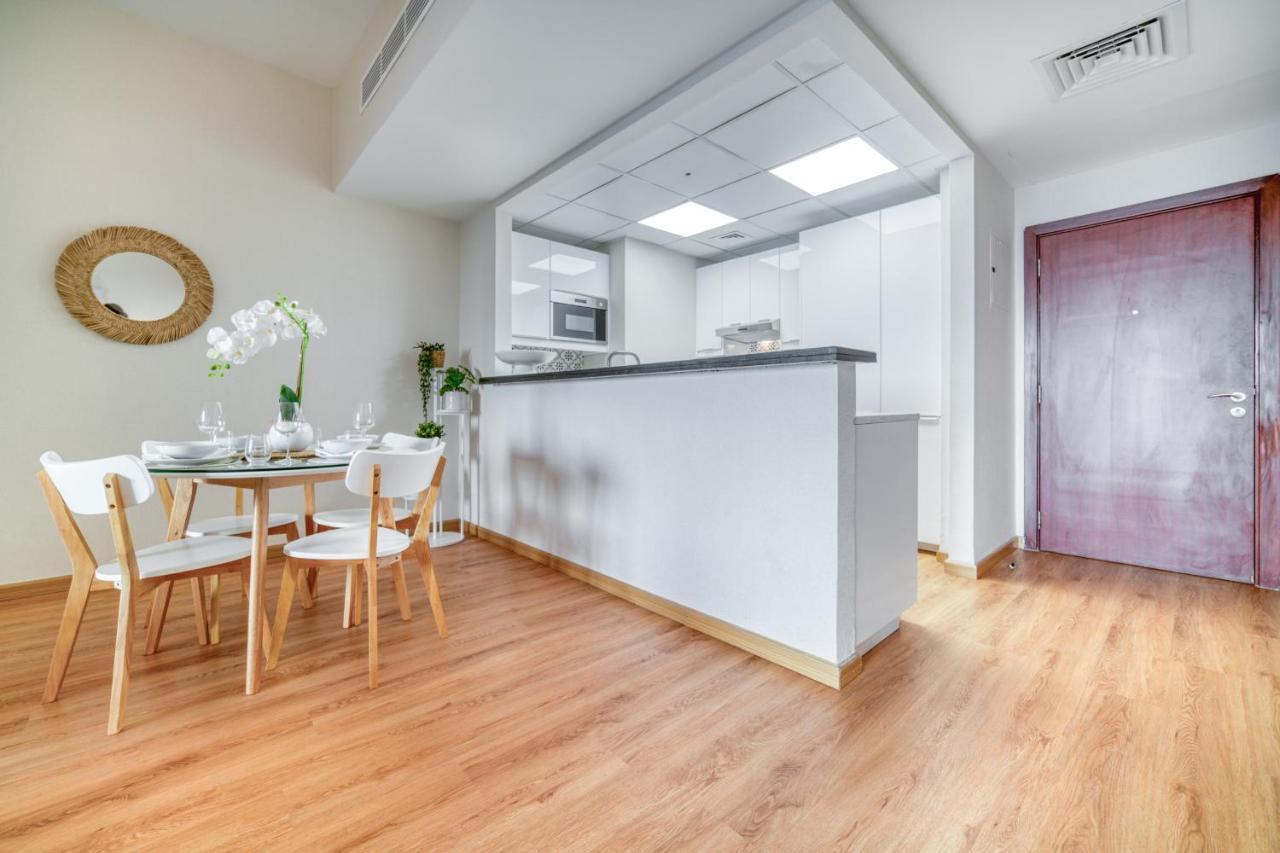 Rimal 3, Jumeirah - Mint Apartment *