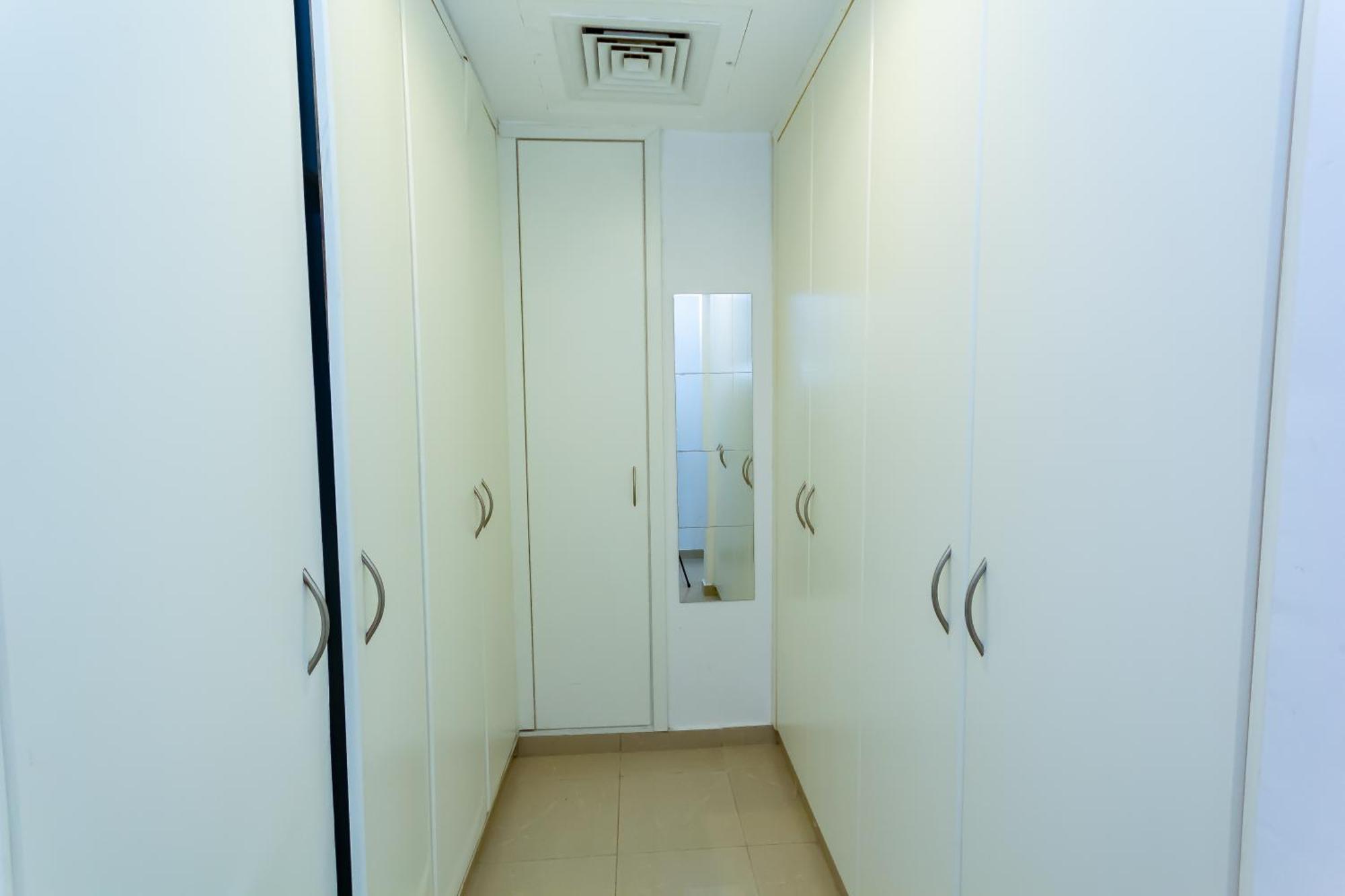 Marina Crown Tower For Girls Privatunterkunft *