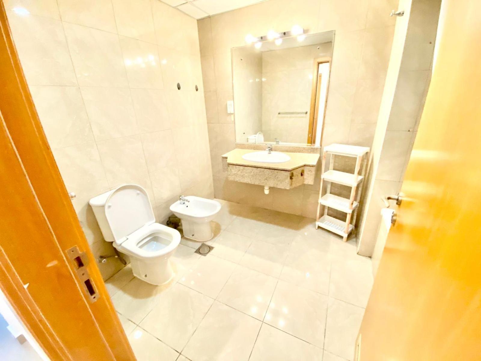 Marina Crown Tower For Girls Privatunterkunft *