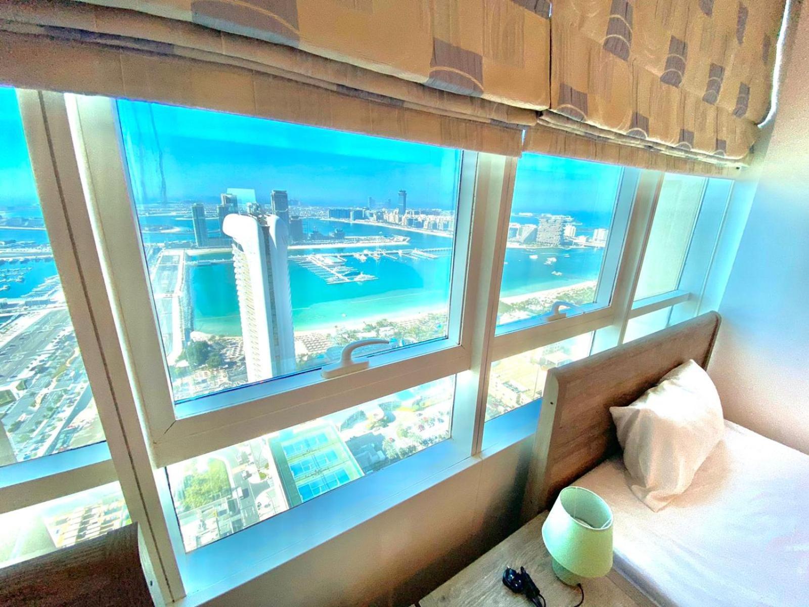 Marina Crown Tower For Girls * Dubai