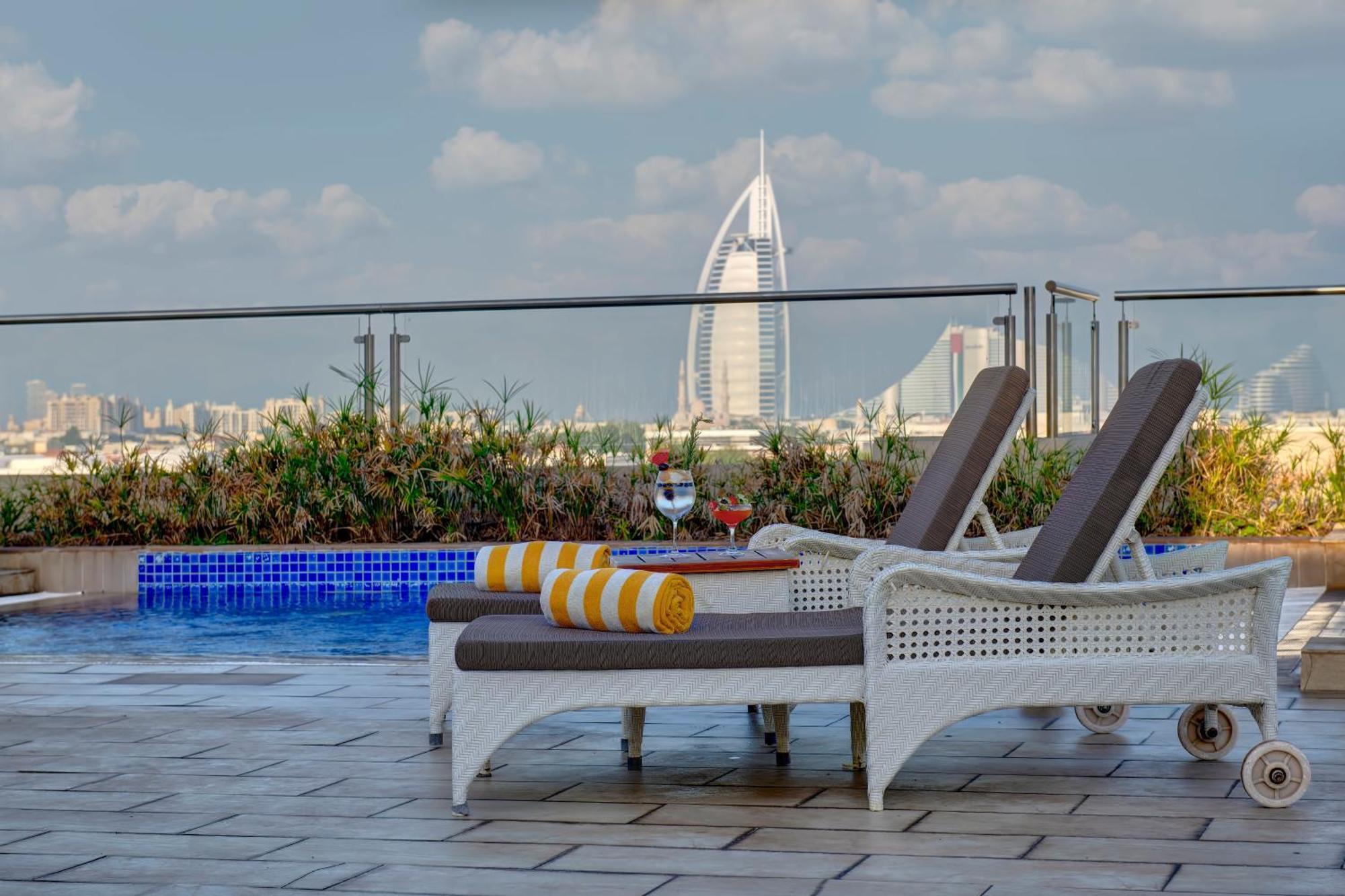 Hotel Metropolitan 4*