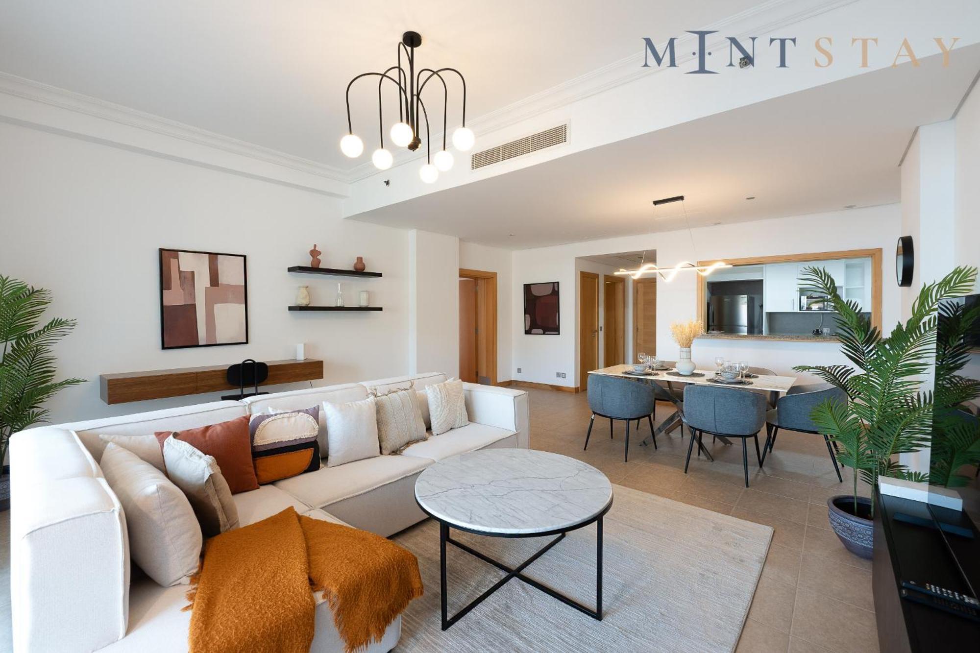 Shoreline 7, Palm Jumeirah - Mint Apartment