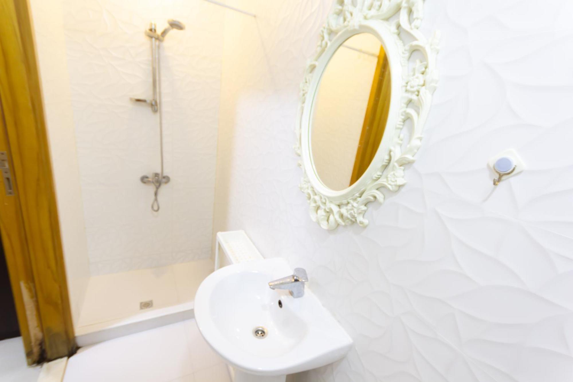 Apartment Budget With Private Bathroom For 'girls' Only In Dubai, Marina Dubai
