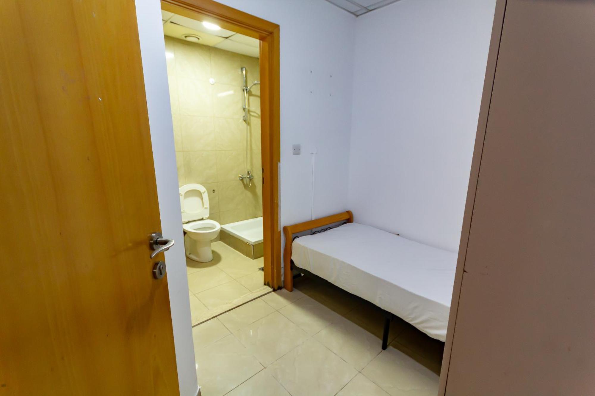 Budget With Private Bathroom For 'girls' Only In Dubai, Marina Apartment Dubai