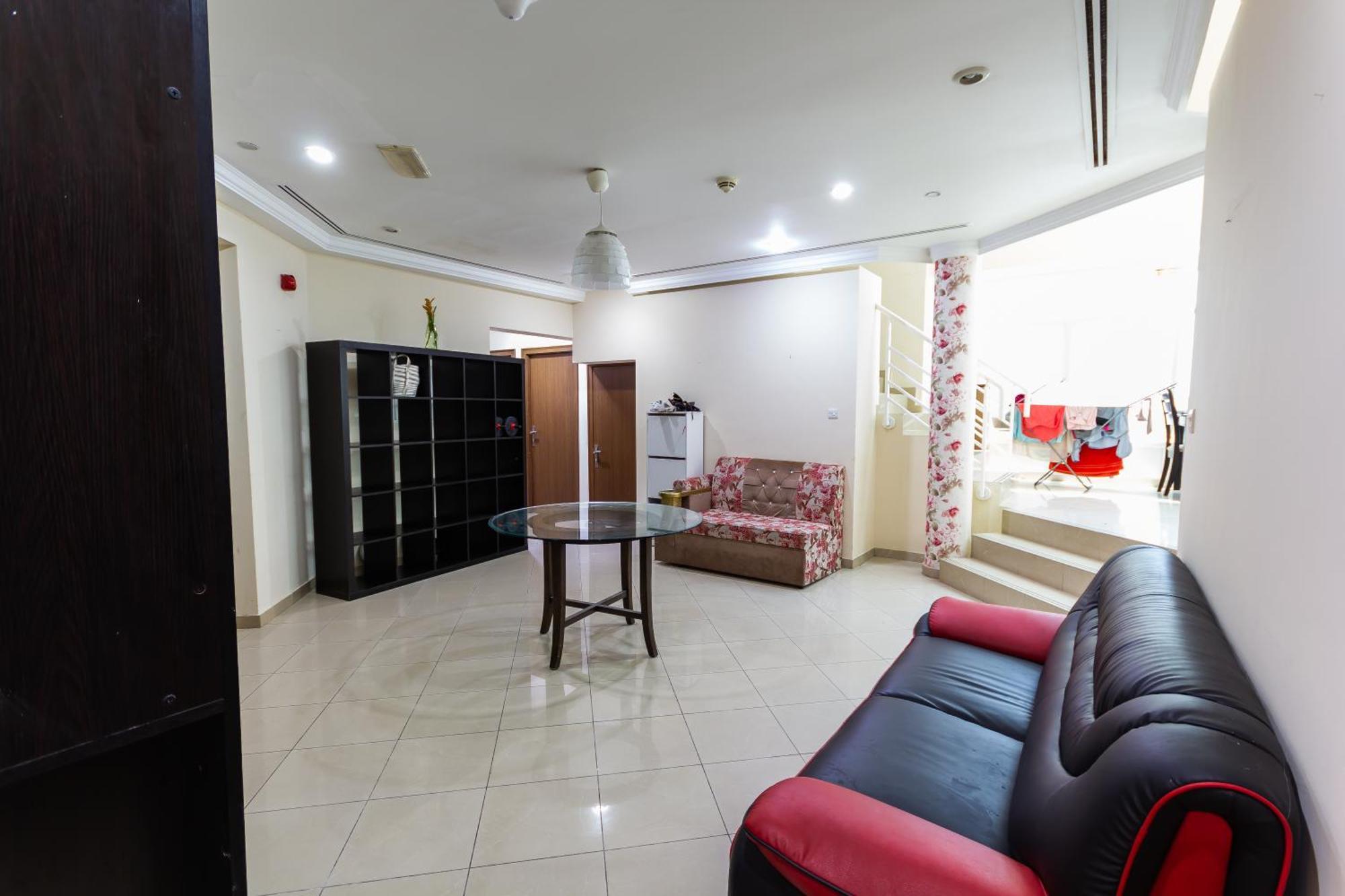 Apartment Budget With Private Bathroom For 'girls' Only In Dubai, Marina