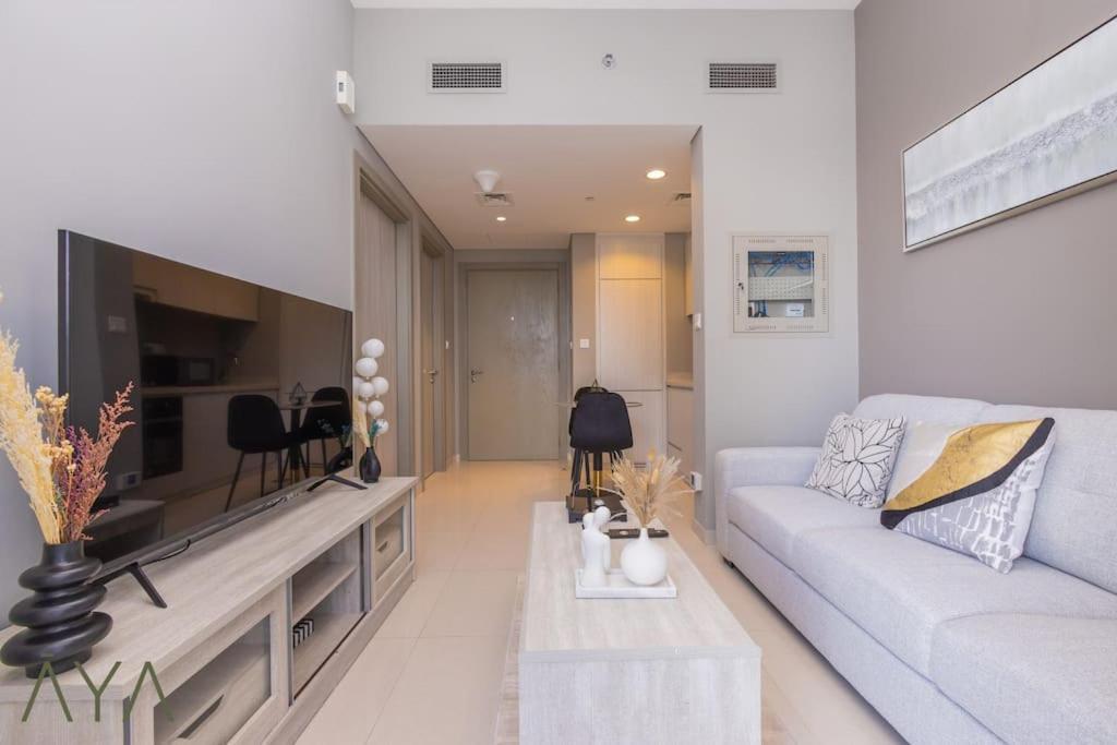 Apartment Aya Boutique - Aqua Canal One-bedroom Retreat At Zada Tower Dubai