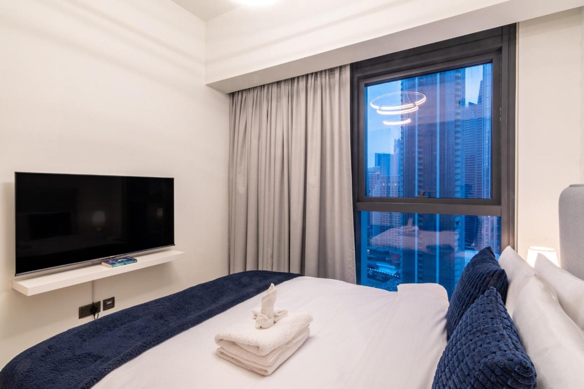 Apartment Spacious And Overlooking Burj & Fountains Dubai