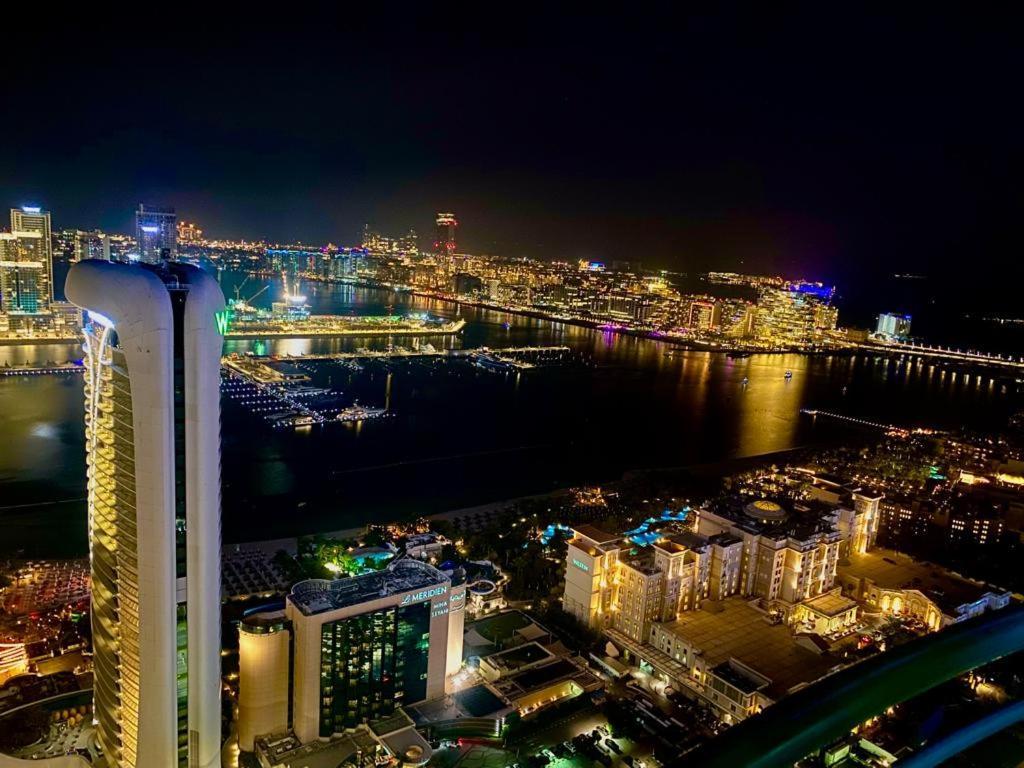Privatunterkunft Marina Crown Tower For Girls *
