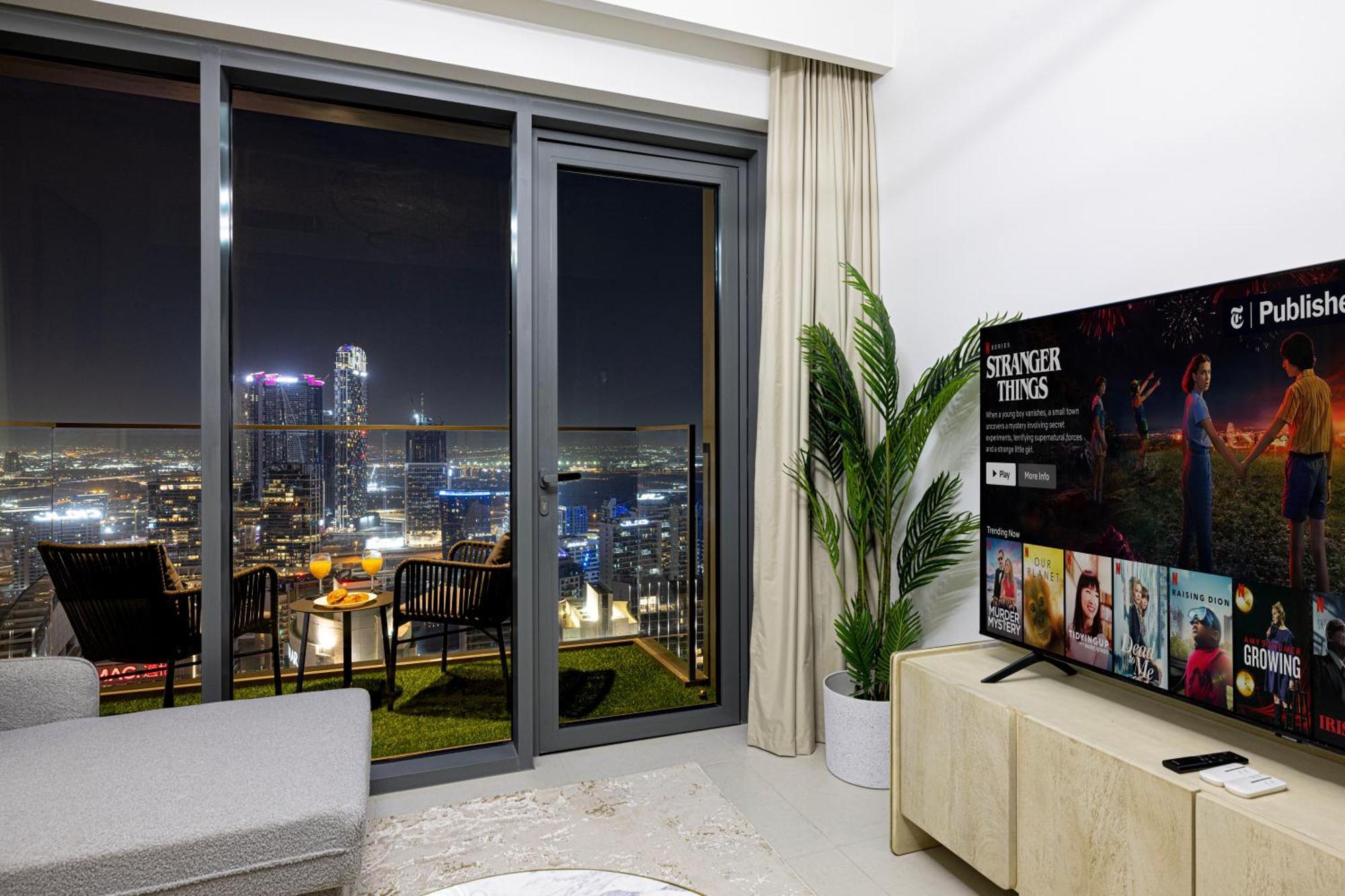 Smartstay At Burj Royale - Full Burj Khalifa View - Brand New Luxury Apartment