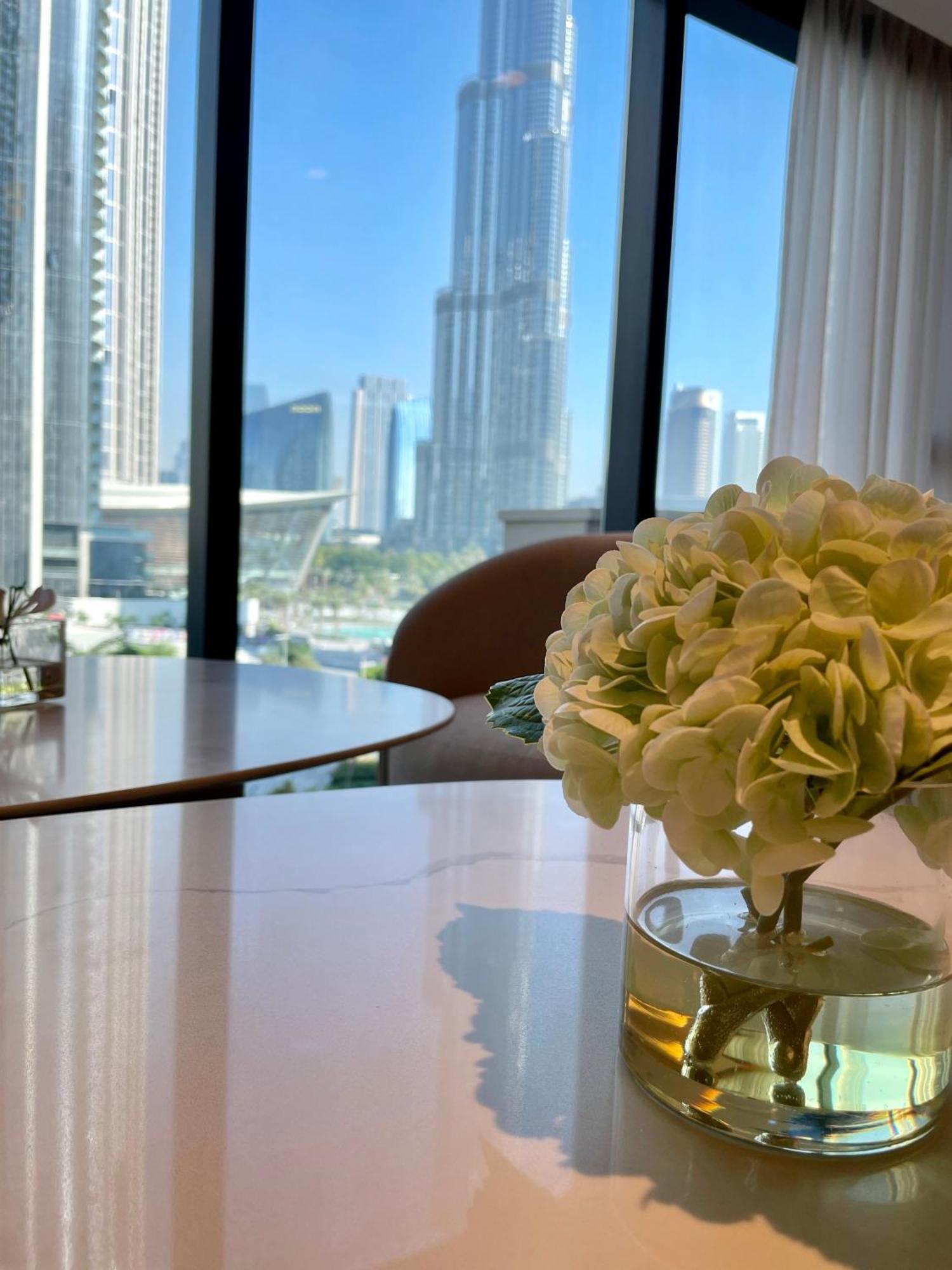 Chic Luxe 2br I High Floor L By Burj Khalifa & Mall I Pool L Gym Apartment *