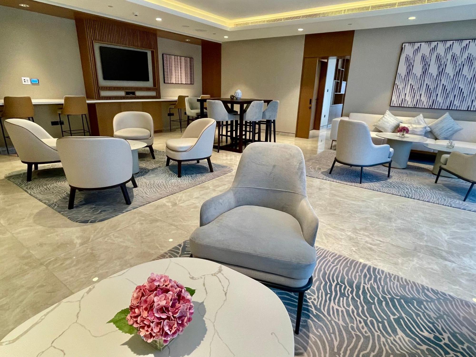 Apartment Chic Luxe 2br I High Floor L By Burj Khalifa & Mall I Pool L Gym Dubai