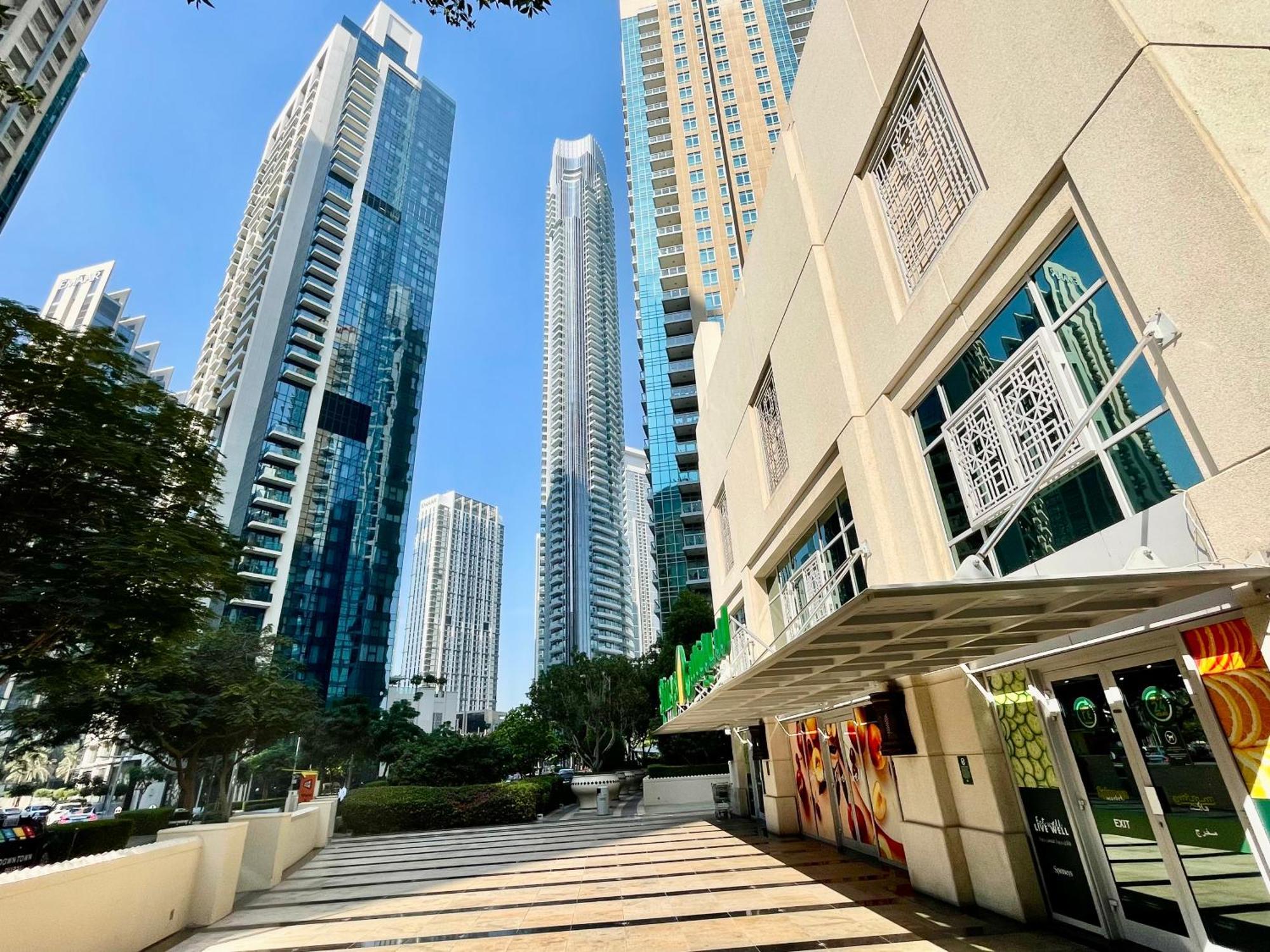 Chic Luxe 2br I High Floor L By Burj Khalifa & Mall I Pool L Gym Apartment Dubai
