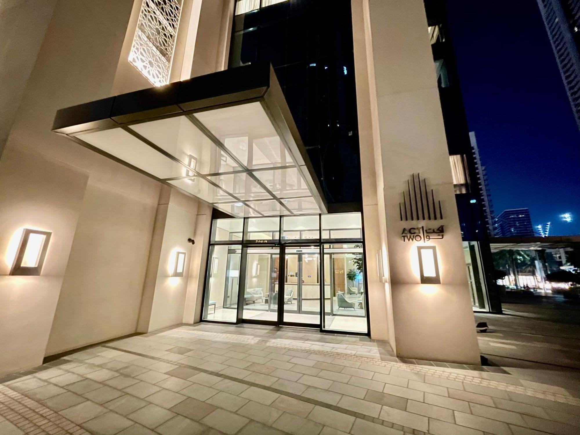 Chic Luxe 2br I High Floor L By Burj Khalifa & Mall I Pool L Gym *