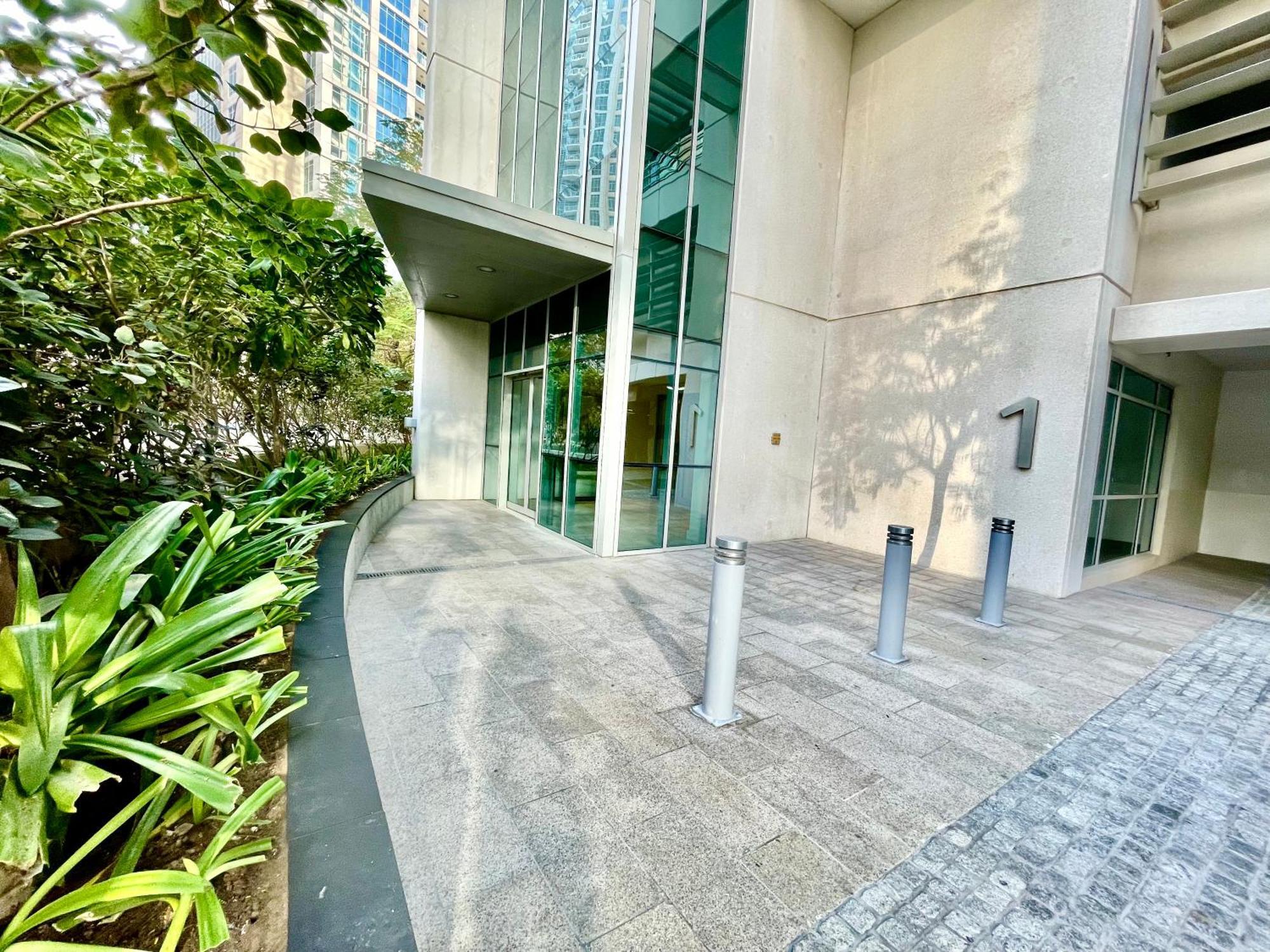 Apartment Cosy & Spacious 2 Bedroom L Magical Boulevard View L By Burj & Mall I Pool I Gym I Family Friendly
