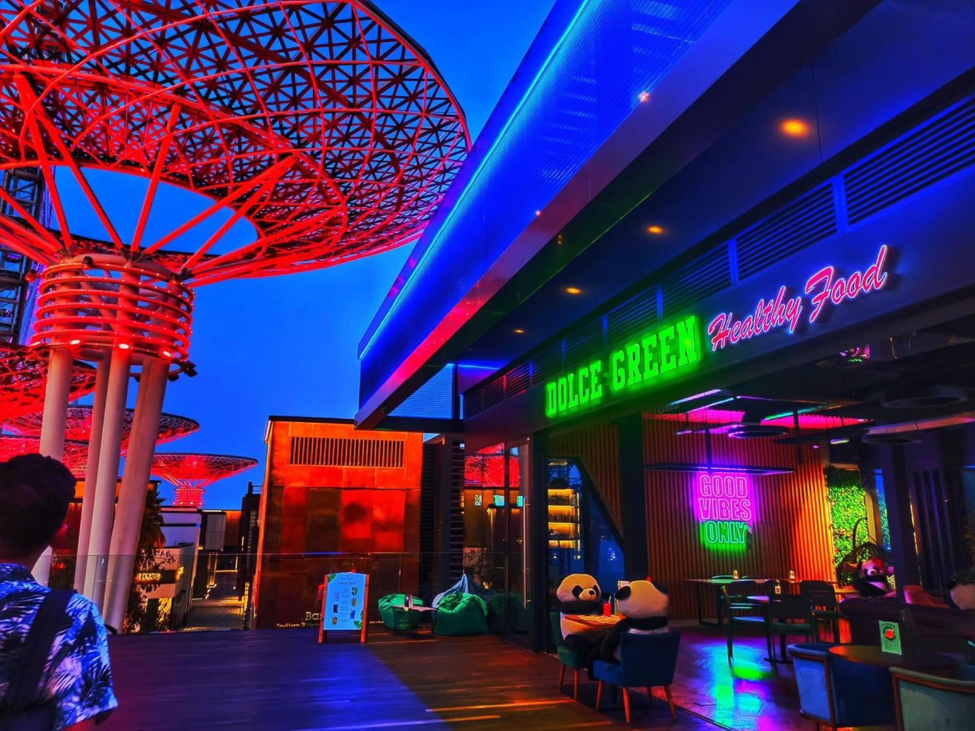 Hostel Seaview Beach Jbr - Walk To Beach - Gym - Pool - Metro Station Dubai