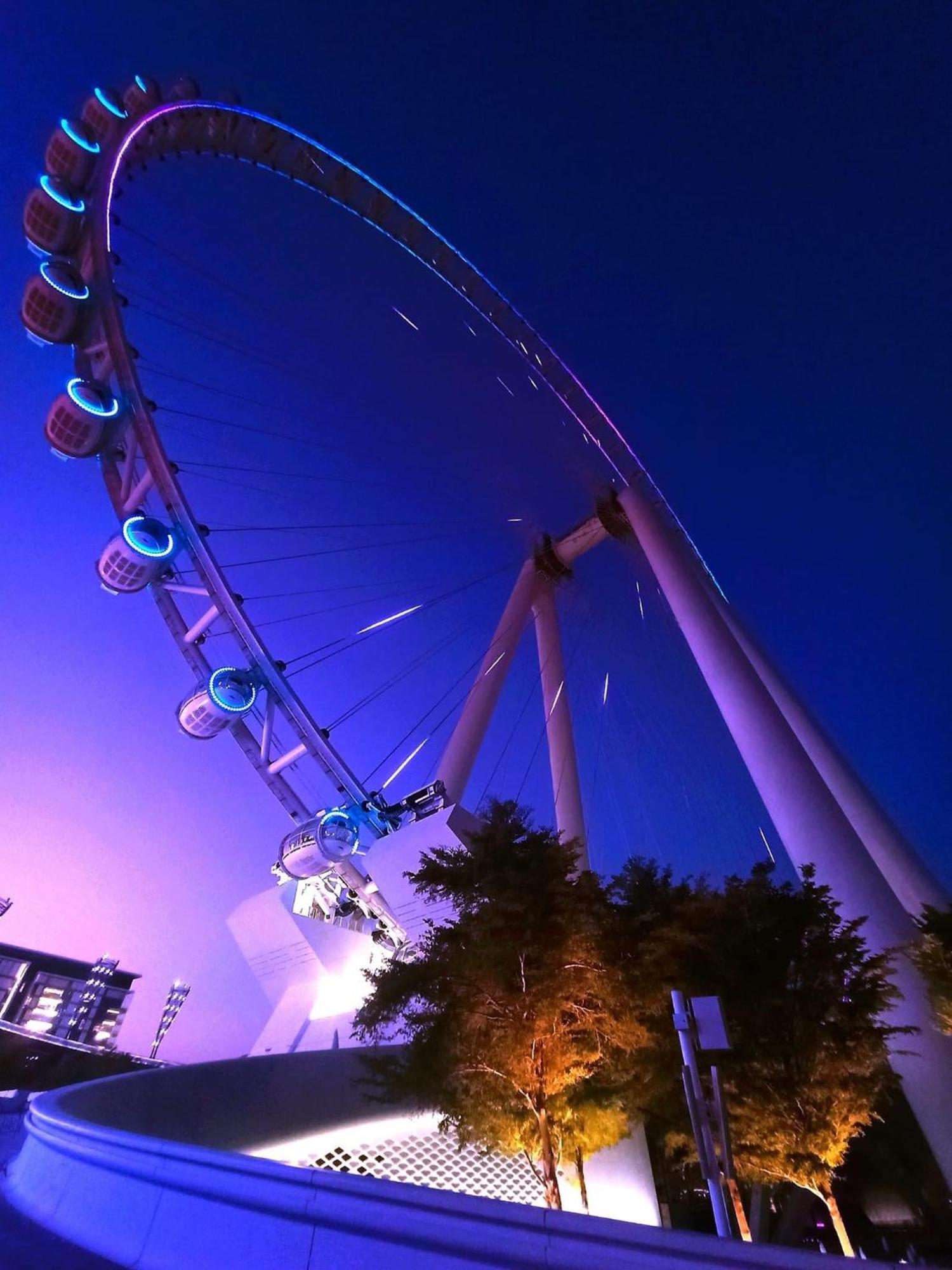 Seaview Beach Jbr - Walk To Beach - Gym - Pool - Metro Station Hostel