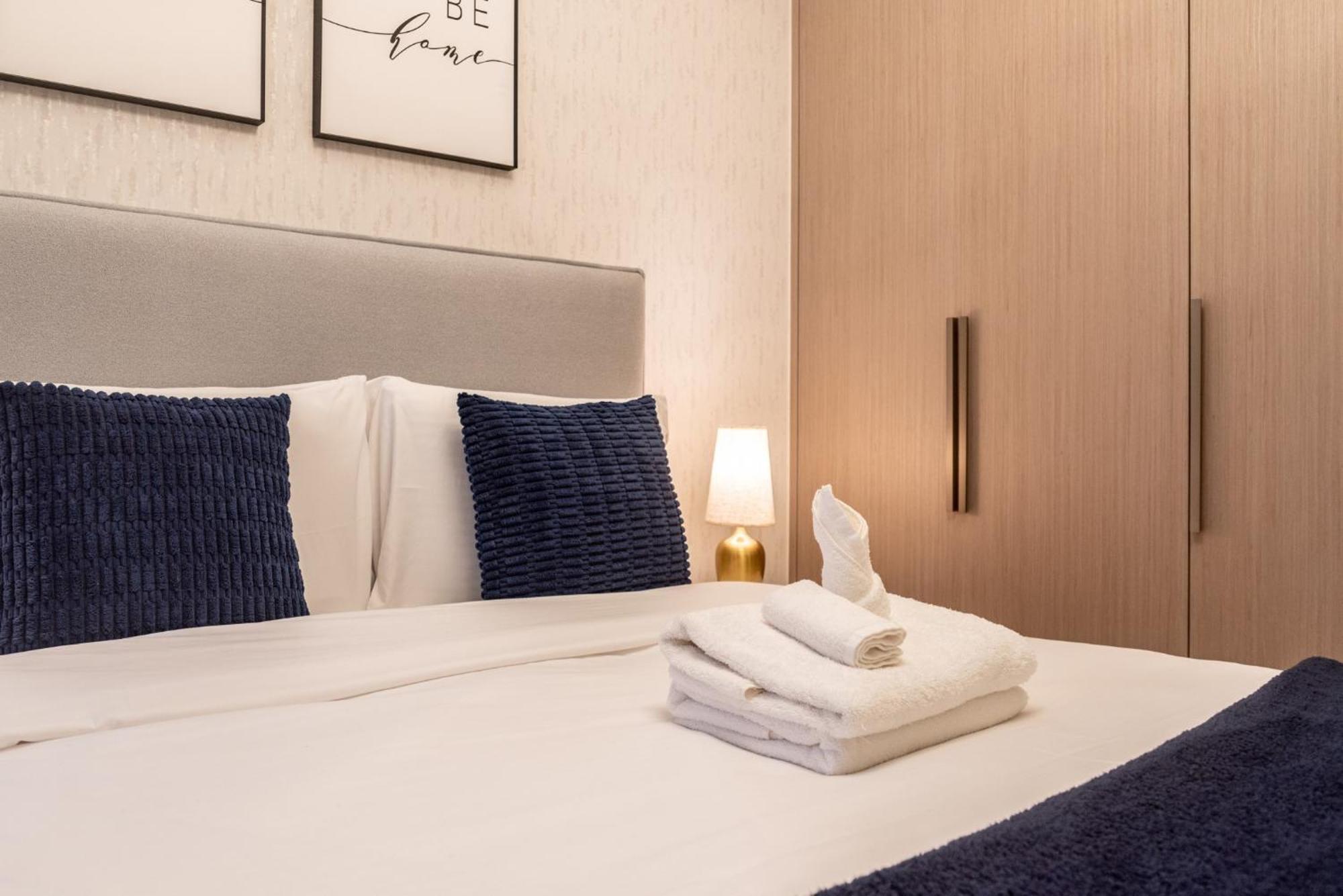 Apartment Spacious And Overlooking Burj & Fountains *