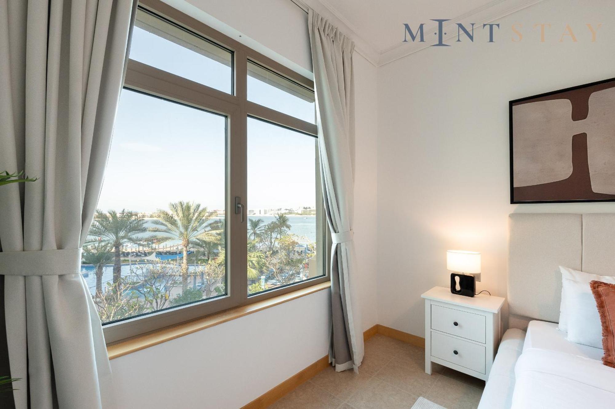 Shoreline 7, Palm Jumeirah - Mint Apartment