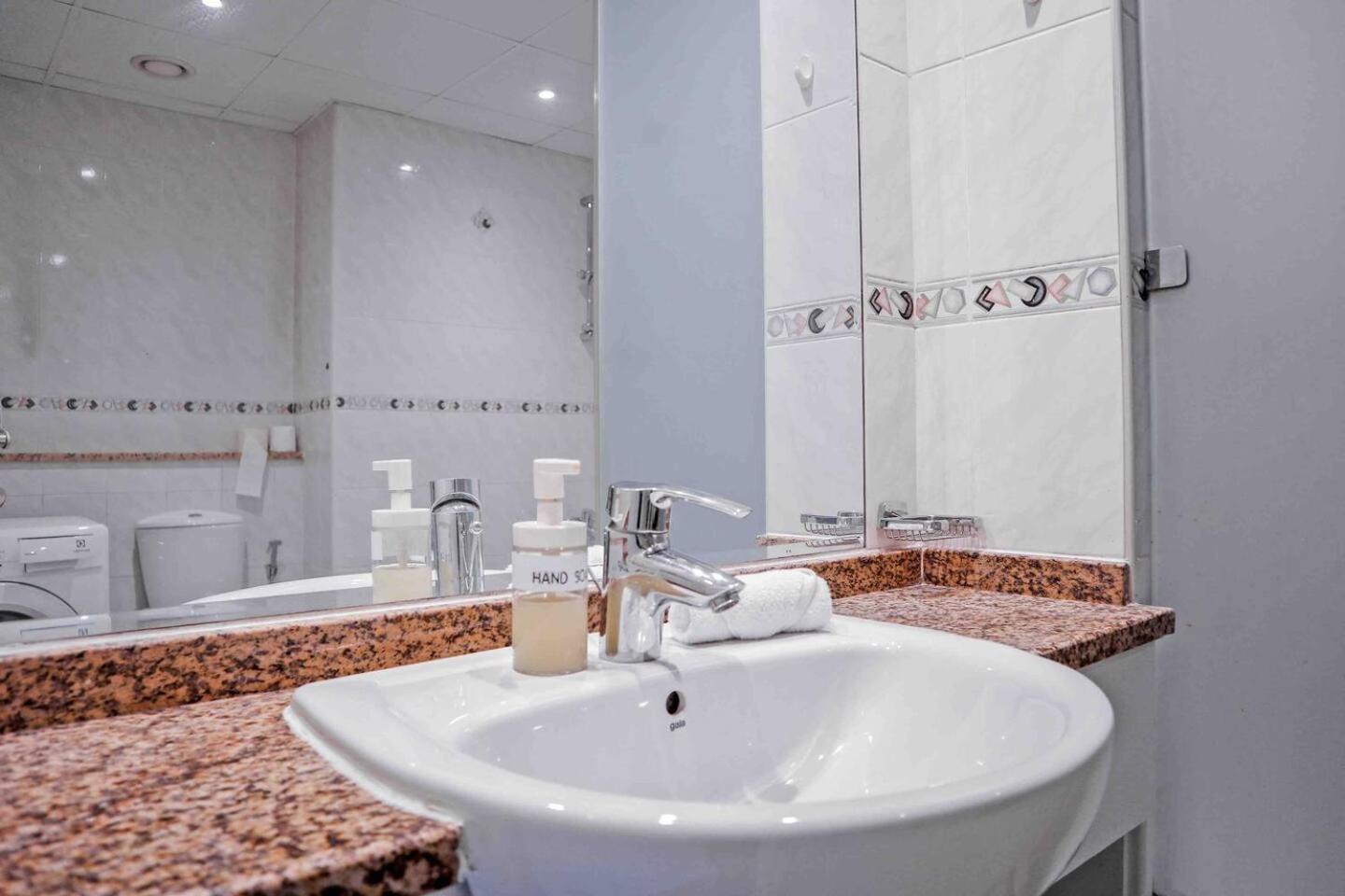 Apartment Spacious Jlt High Floor 1bed Wstunning Views