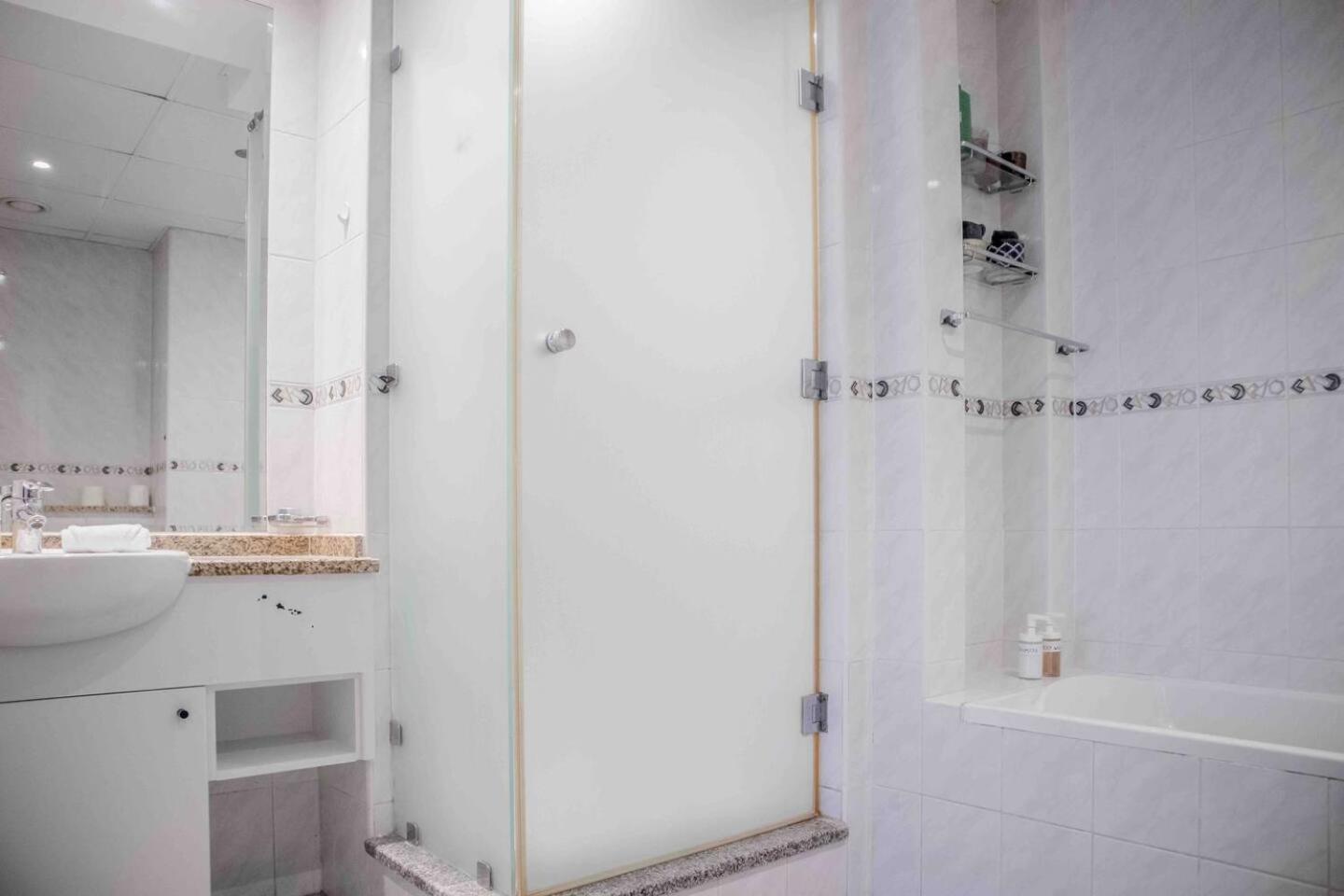 Spacious Jlt High Floor 1bed Wstunning Views *