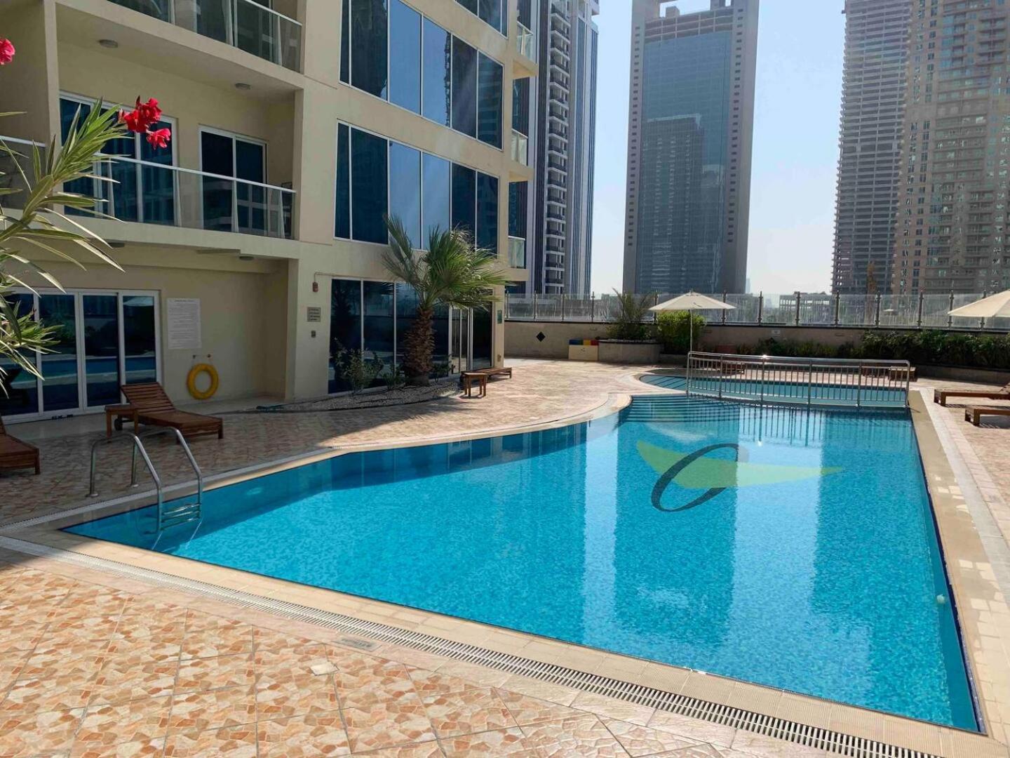 Spacious Jlt High Floor 1bed Wstunning Views *