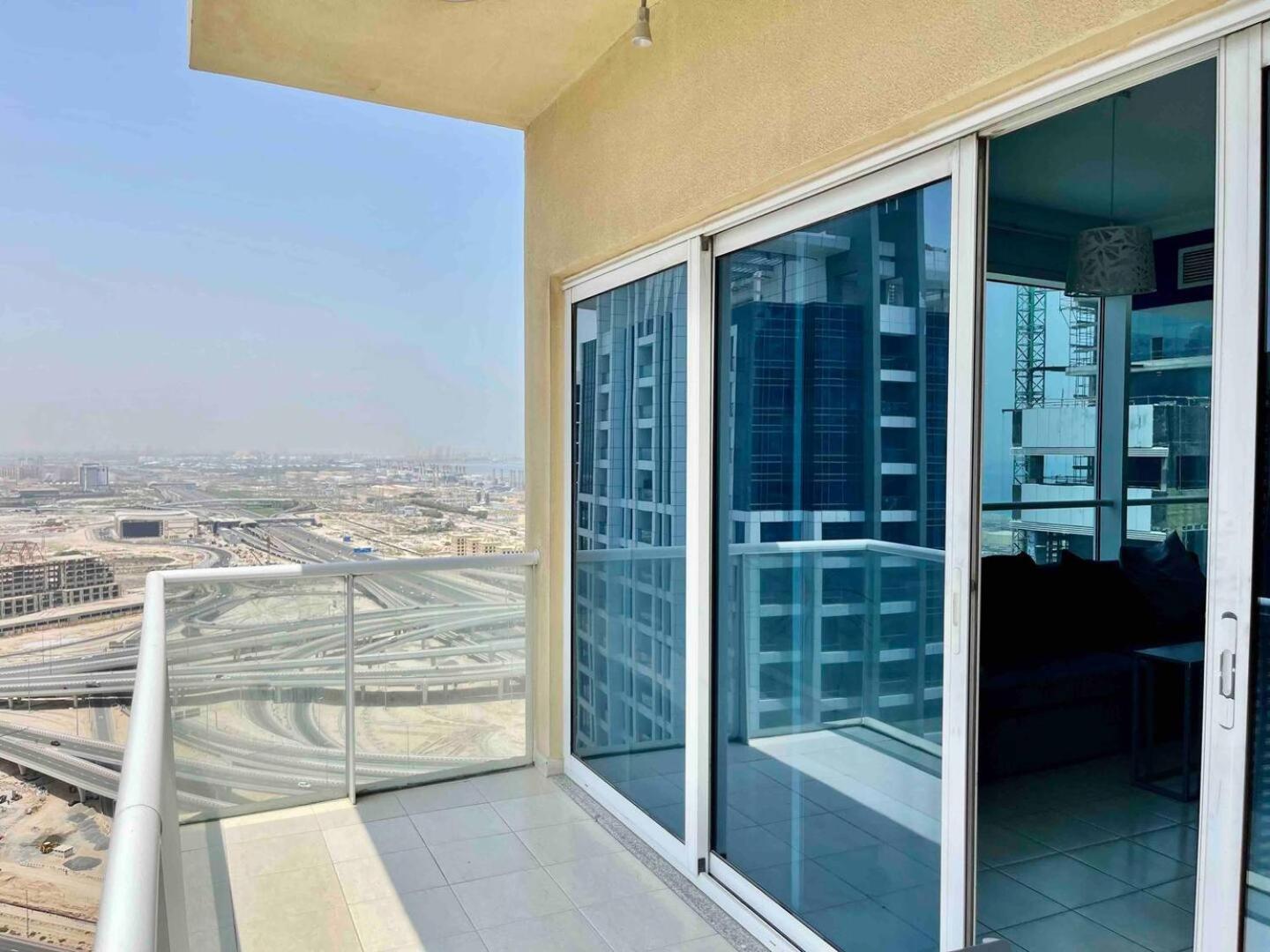Apartment Spacious Jlt High Floor 1bed Wstunning Views *