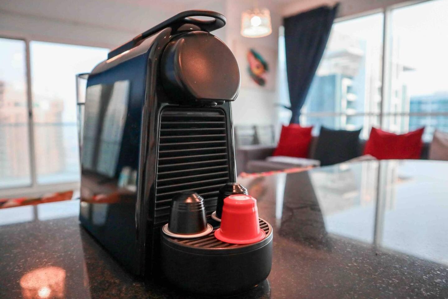 Spacious Jlt High Floor 1bed Wstunning Views Apartment *
