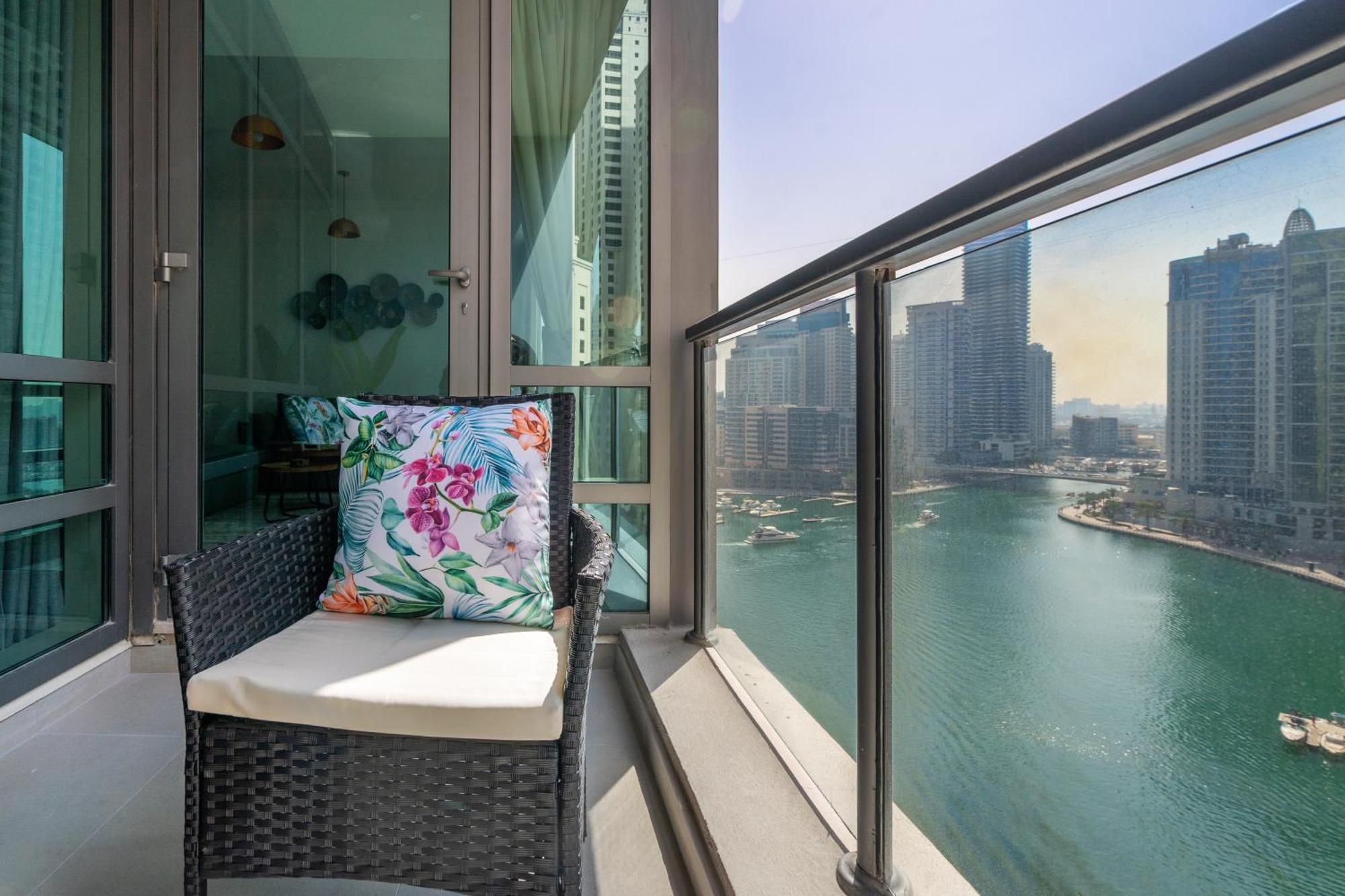 Summer Deal- Best Marina Views- Spacious & Premium 1Bdr Apartment - 3Mn Walk To Tram, Jbr & Beach (Adults Only)