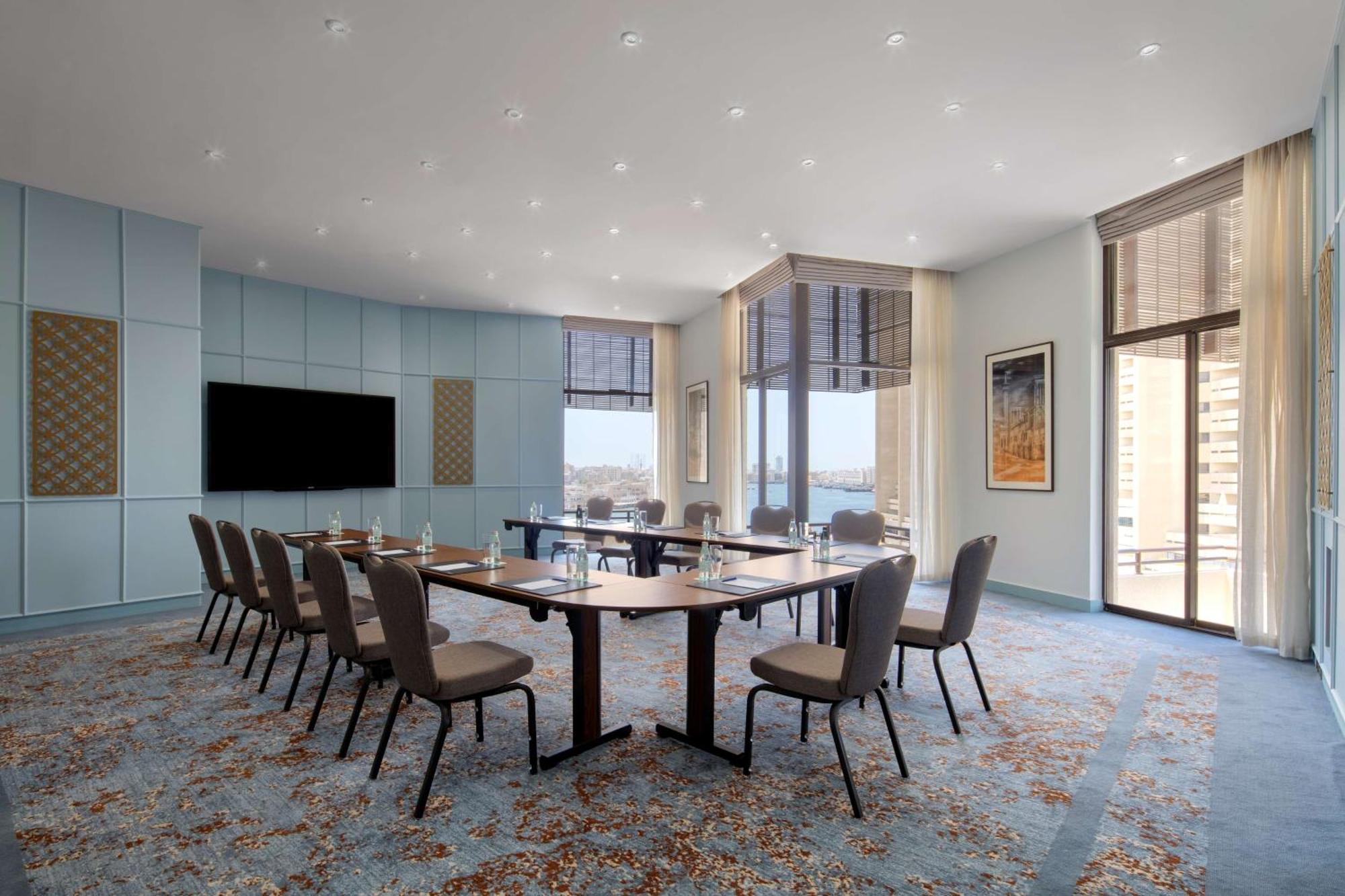 Radisson Blu Hotel, Deira Creek Hotel