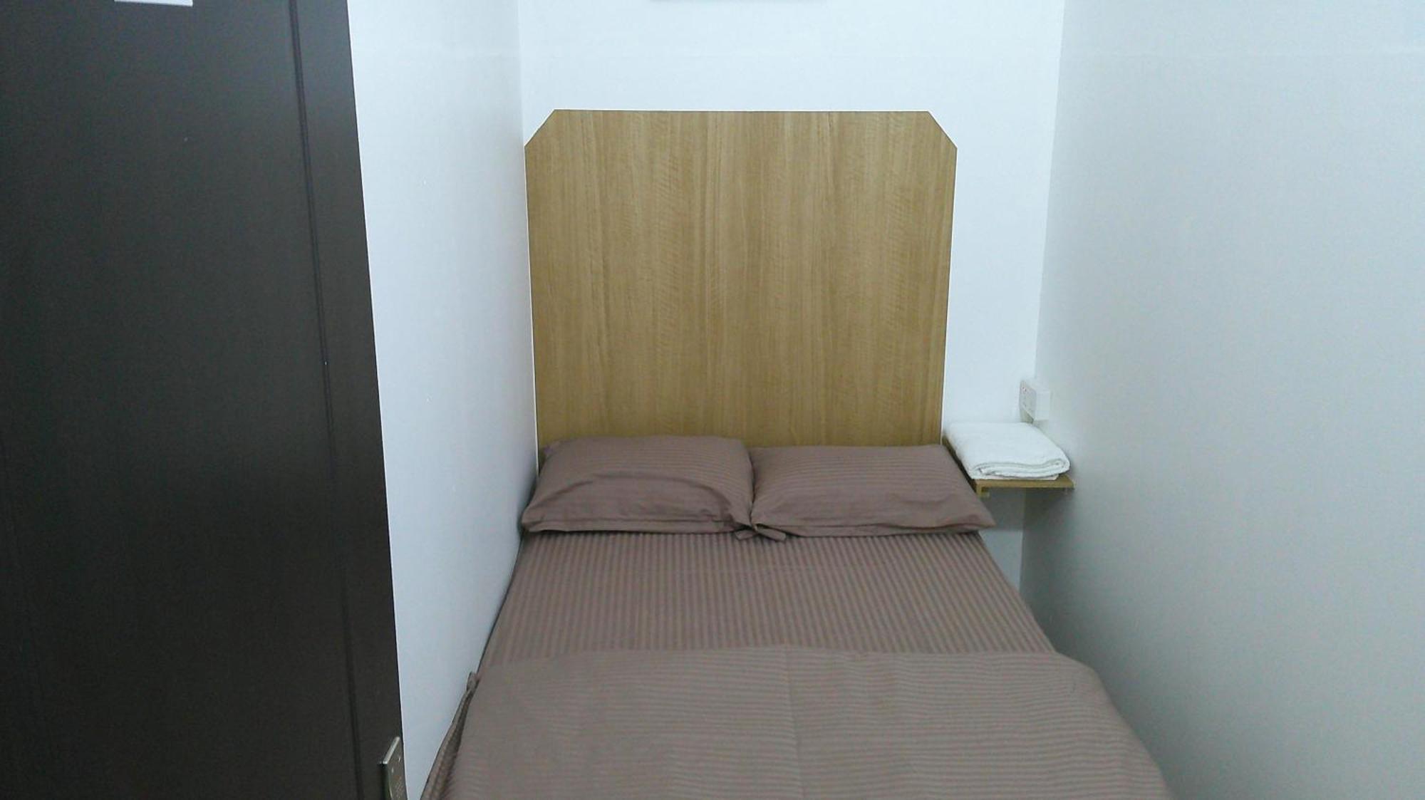 Inn Ruby Star Budget With Shared Washroom Access 321 *