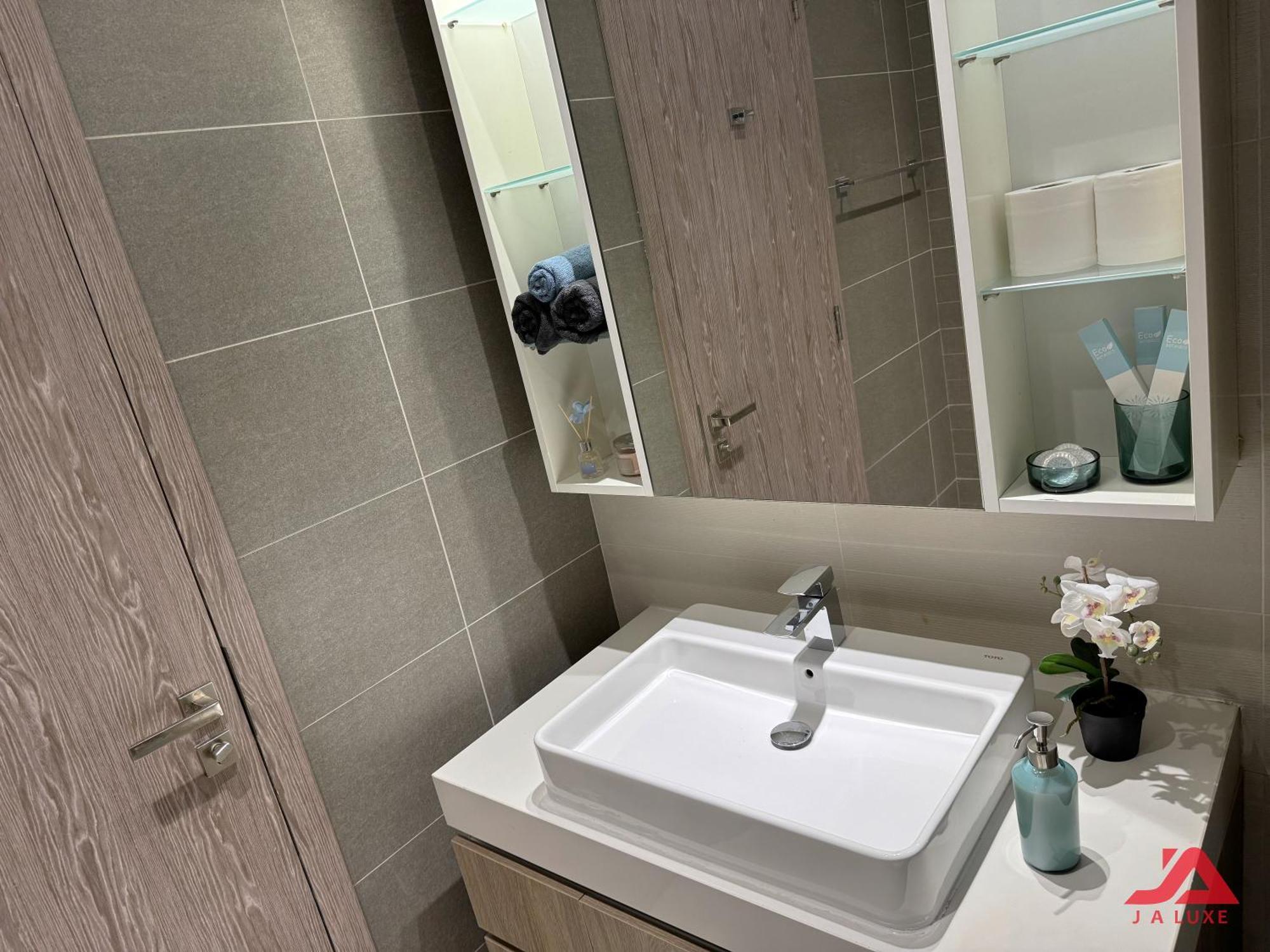 Cozy Sea View Apt In Liv Tower, Marina Cozy Marina & Sea View Apt In Bay Central Tower With Modern Gym & Pool, Steps To Jbr Beach & Metro Daire
