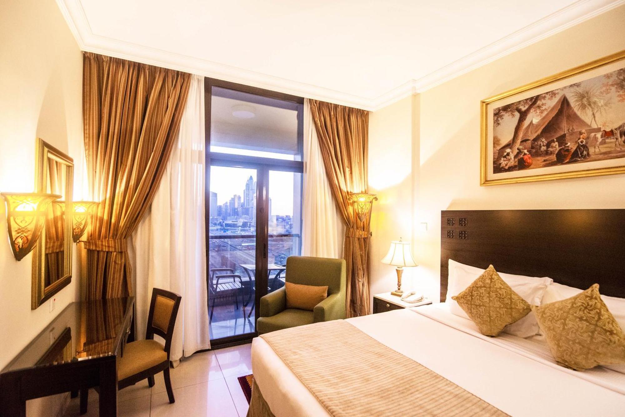 Mercure Barsha Heights And 4* Dubai