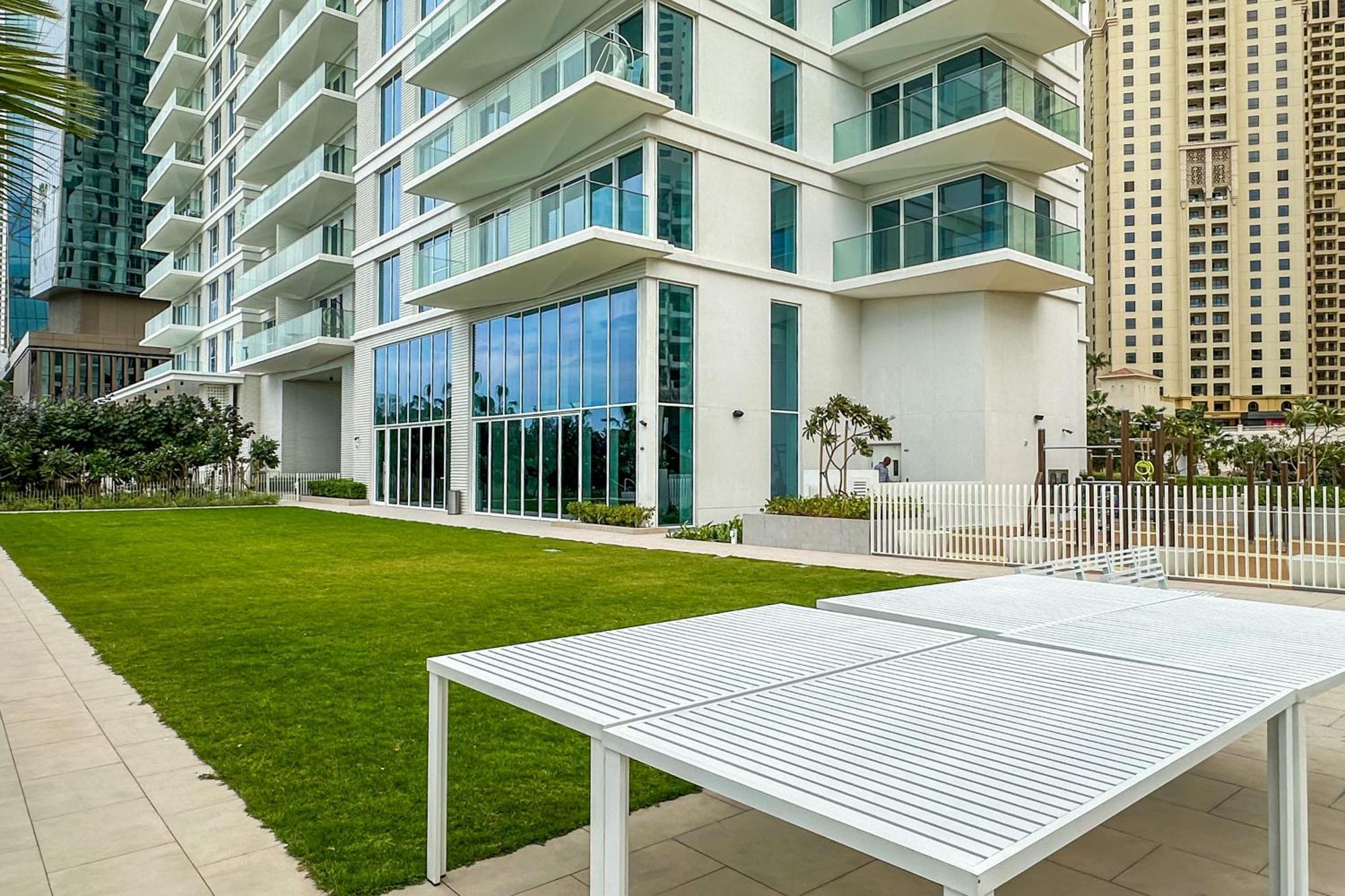 La Vie Jbr 1br With Access Apartment Dubai