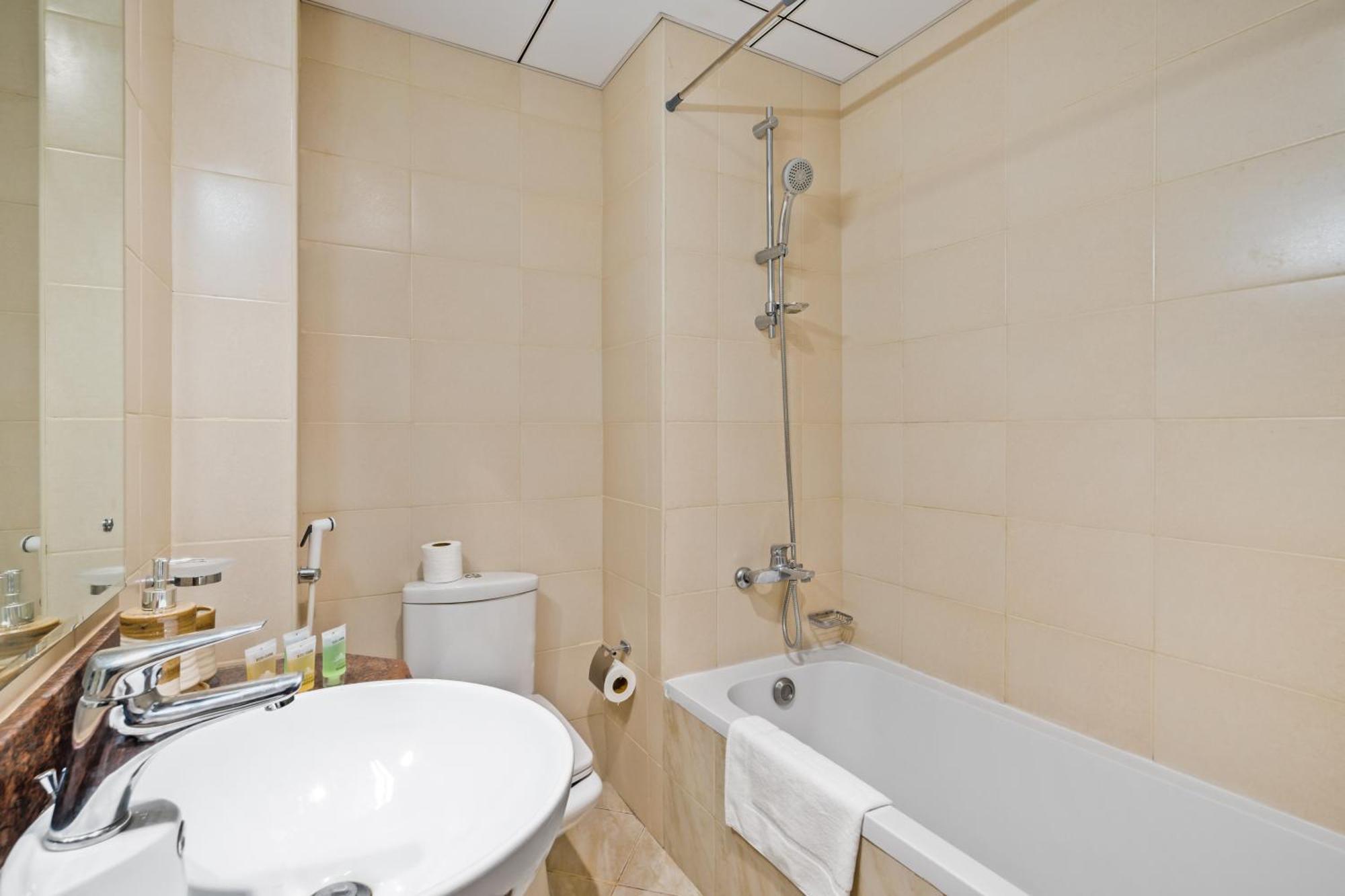 Apartment Furnished In Eagle Heights, Sports *