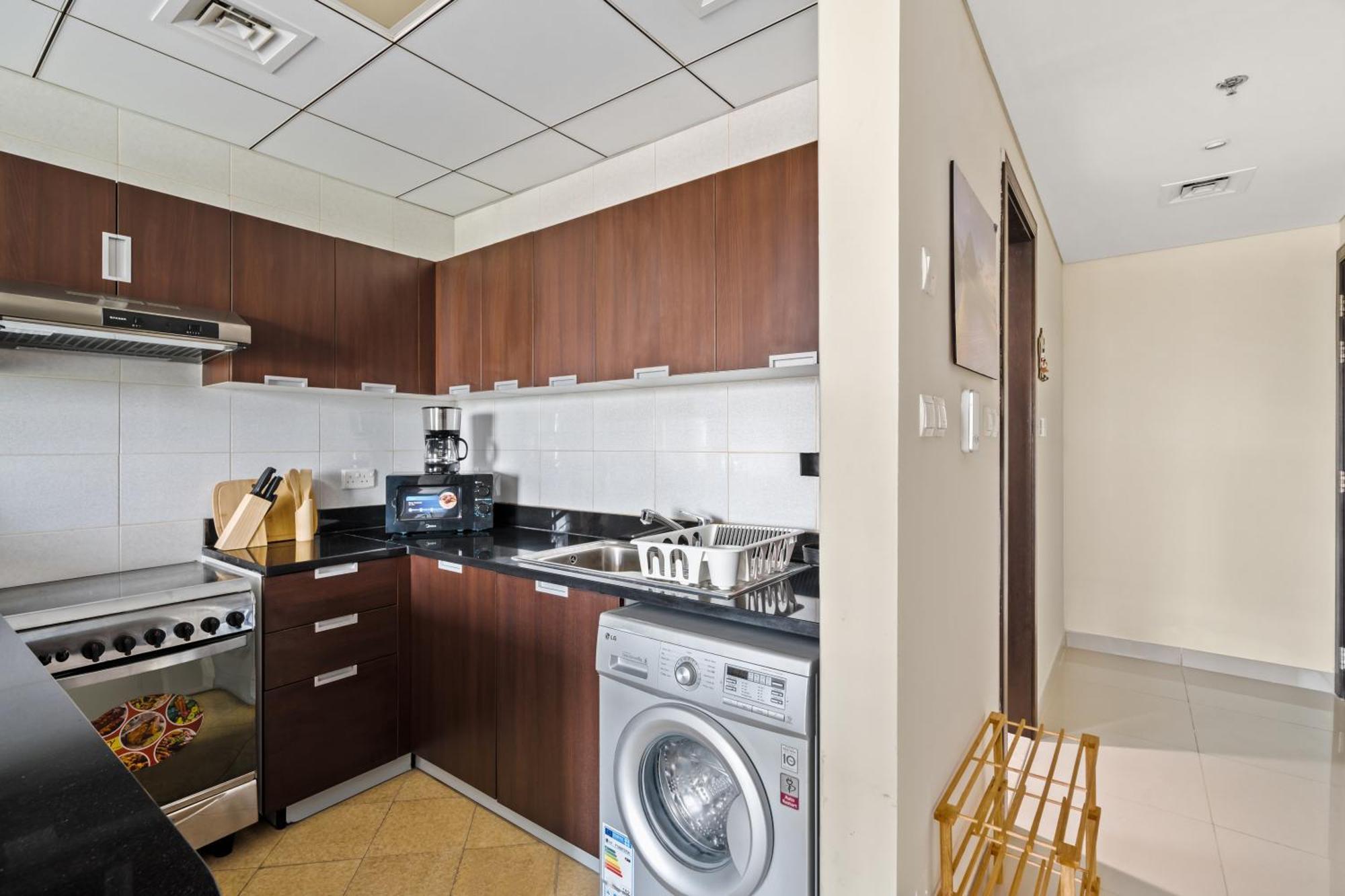 Furnished In Eagle Heights, Sports Apartment *