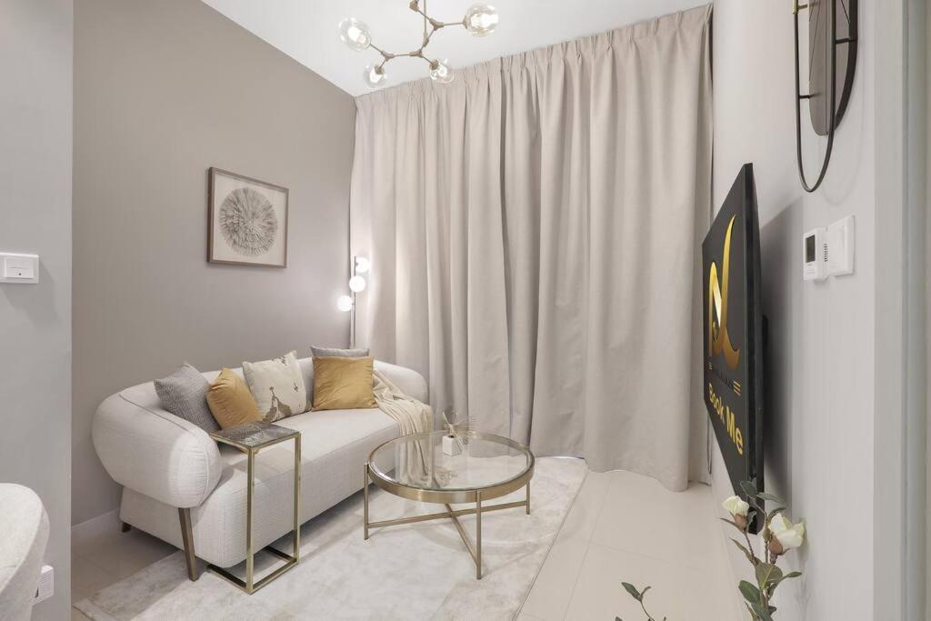 Luxury 1 Bedroom With Spectacular Burj And Canal Views Casa de férias Dubai
