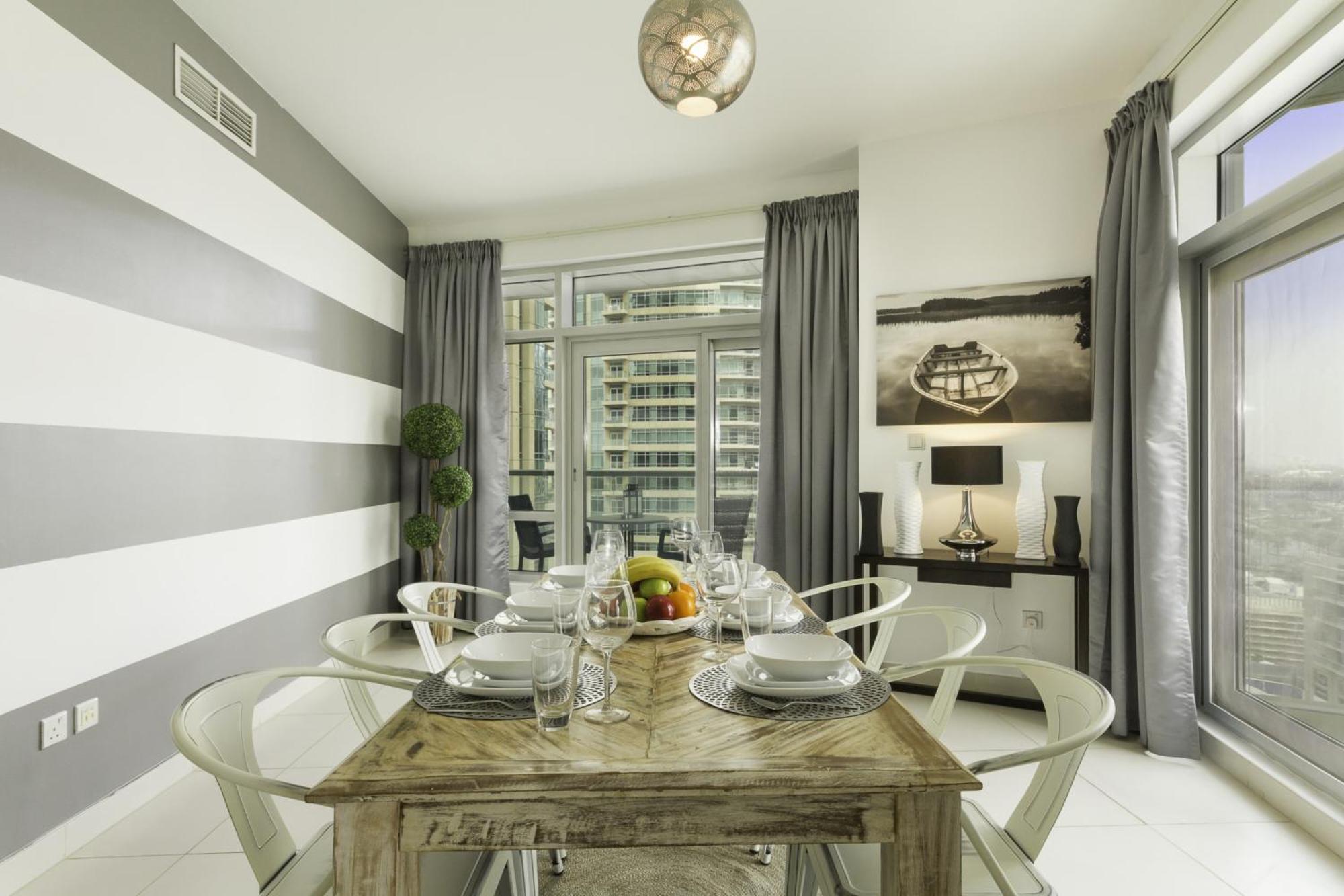 Maison Privee - Apt With Danish Twist & Burj Khalifa Views Apartment *