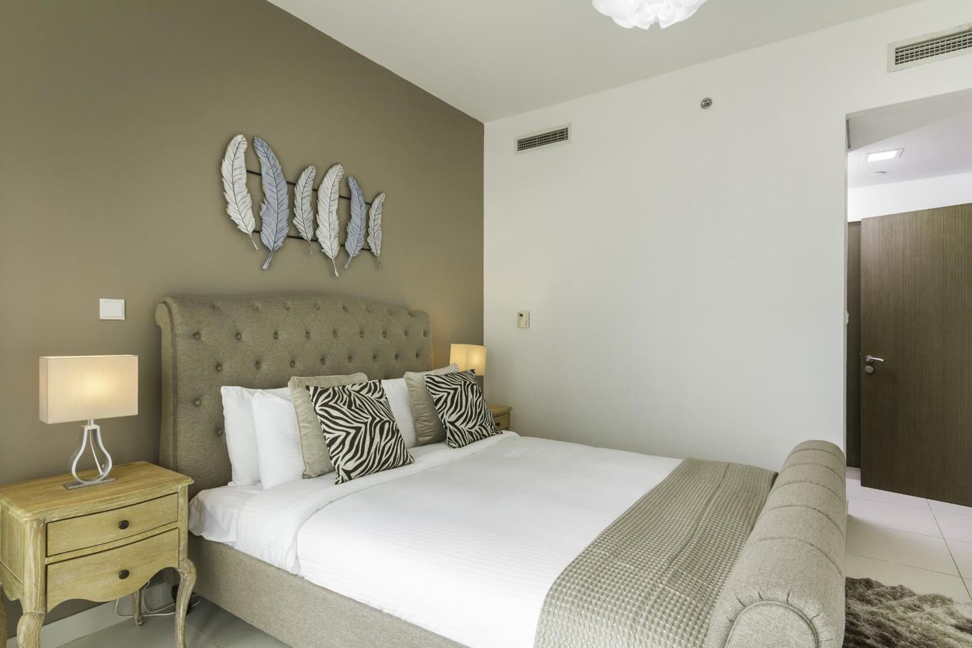 Maison Privee - Apt With Danish Twist & Burj Khalifa Views Dubai