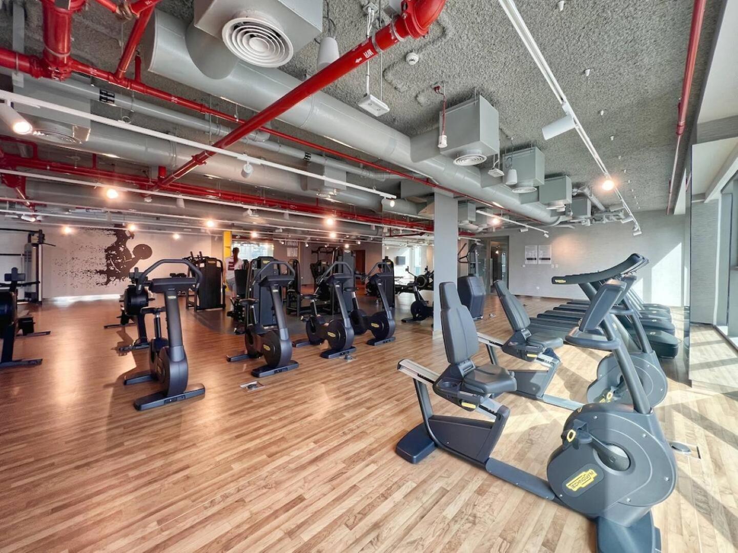 Apartment Super Luxury Elevated 2 Bedroom Full Burj Khalifa View *
