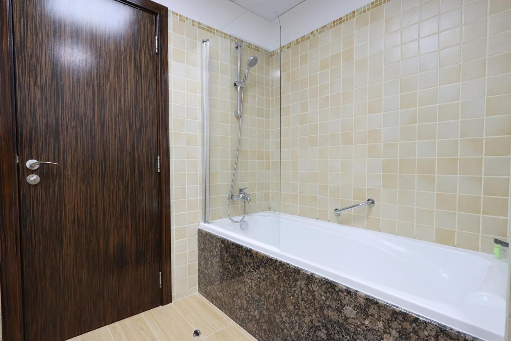 Apartment Livbnb - 3+1 In Jbr, Close To W/ Ain View