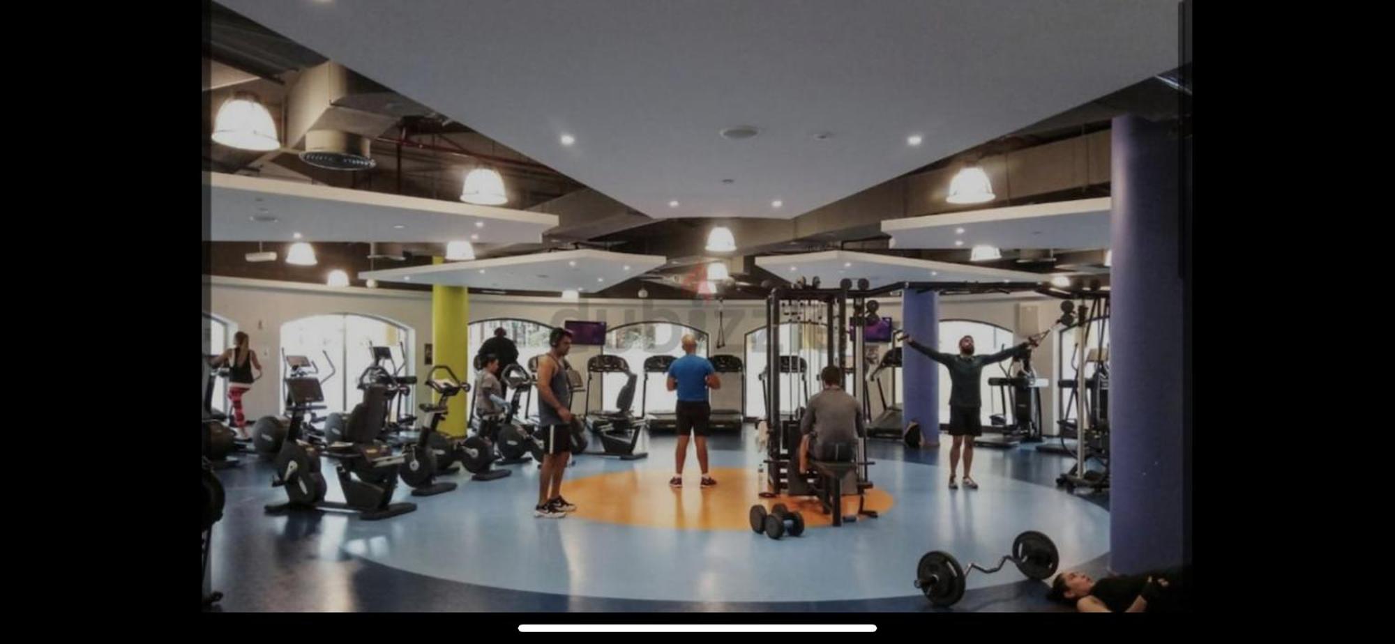 Hostel Seaview Beach Jbr - Walk To Beach - Gym - Pool - Metro Station *