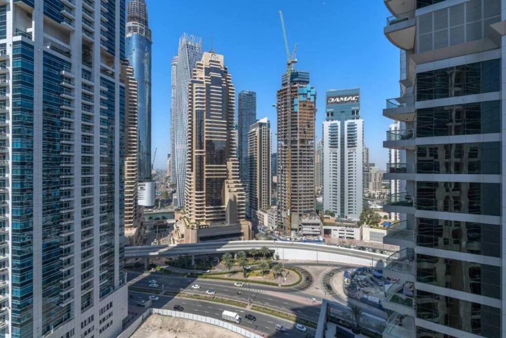 Nr Beach/2 Bed Upgraded/terrace Apartment