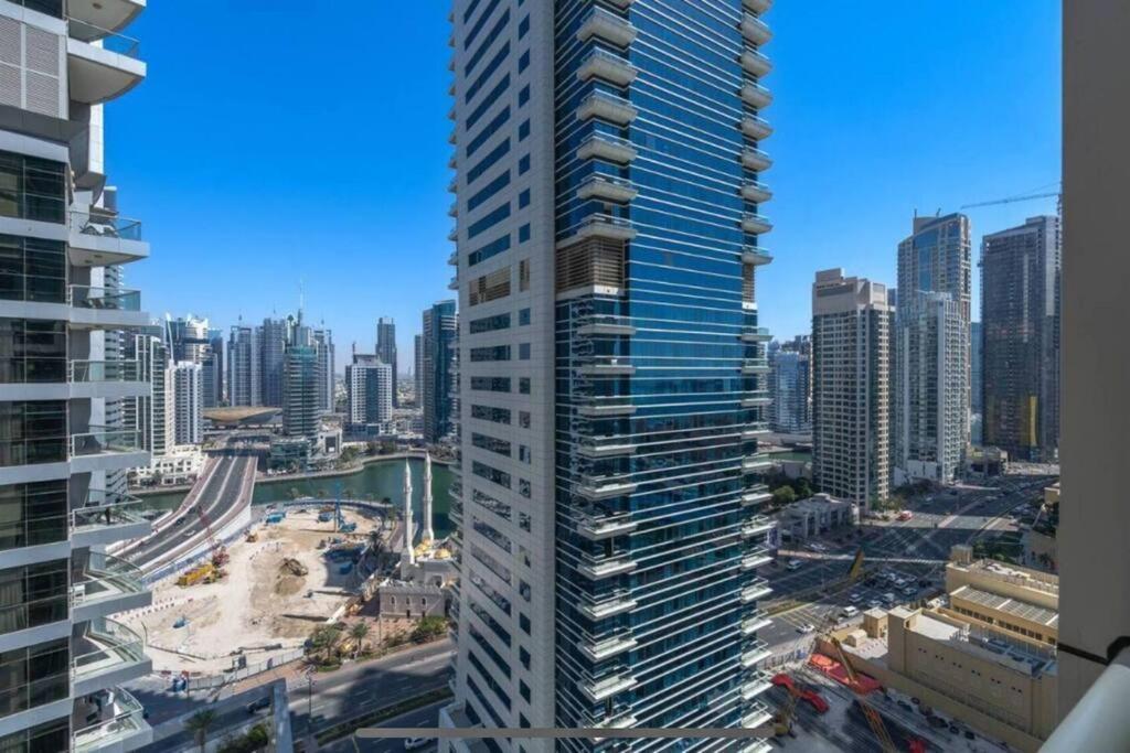 Nr Beach/2 Bed Upgraded/terrace Apartment
